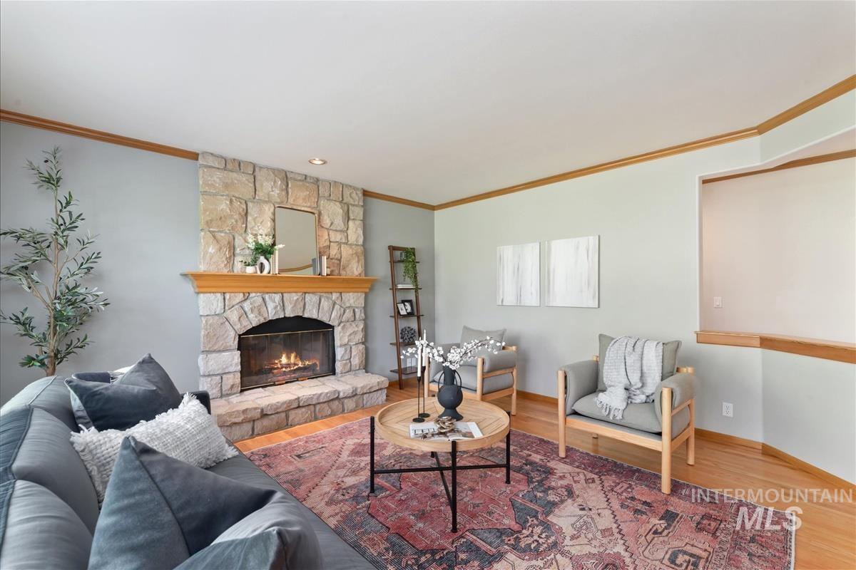 8504 W Pool Ct, Garden City, Idaho 83714, 3 Bedrooms, 2.5 Bathrooms, Residential For Sale, Price $765,000,MLS 98966508