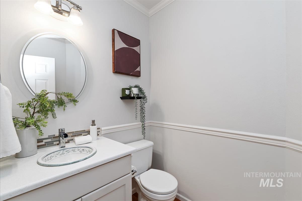 8504 W Pool Ct, Garden City, Idaho 83714, 3 Bedrooms, 2.5 Bathrooms, Residential For Sale, Price $765,000,MLS 98966508