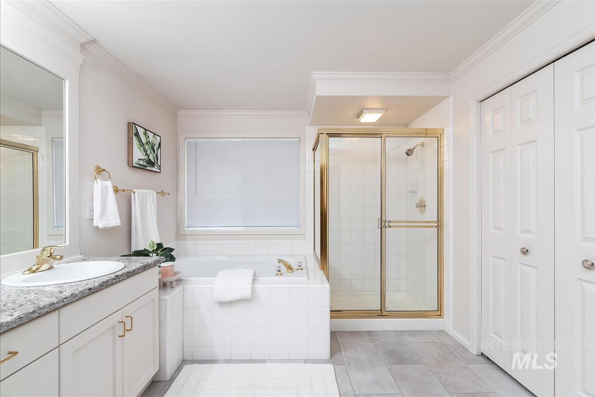 8504 W Pool Ct, Garden City, Idaho 83714, 3 Bedrooms, 2.5 Bathrooms, Residential For Sale, Price $765,000,MLS 98966508