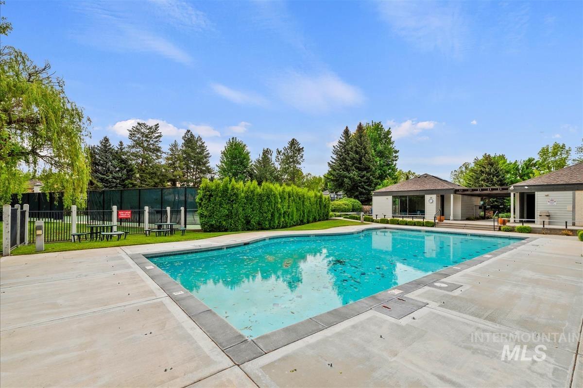 8504 W Pool Ct, Garden City, Idaho 83714, 3 Bedrooms, 2.5 Bathrooms, Residential For Sale, Price $765,000,MLS 98966508