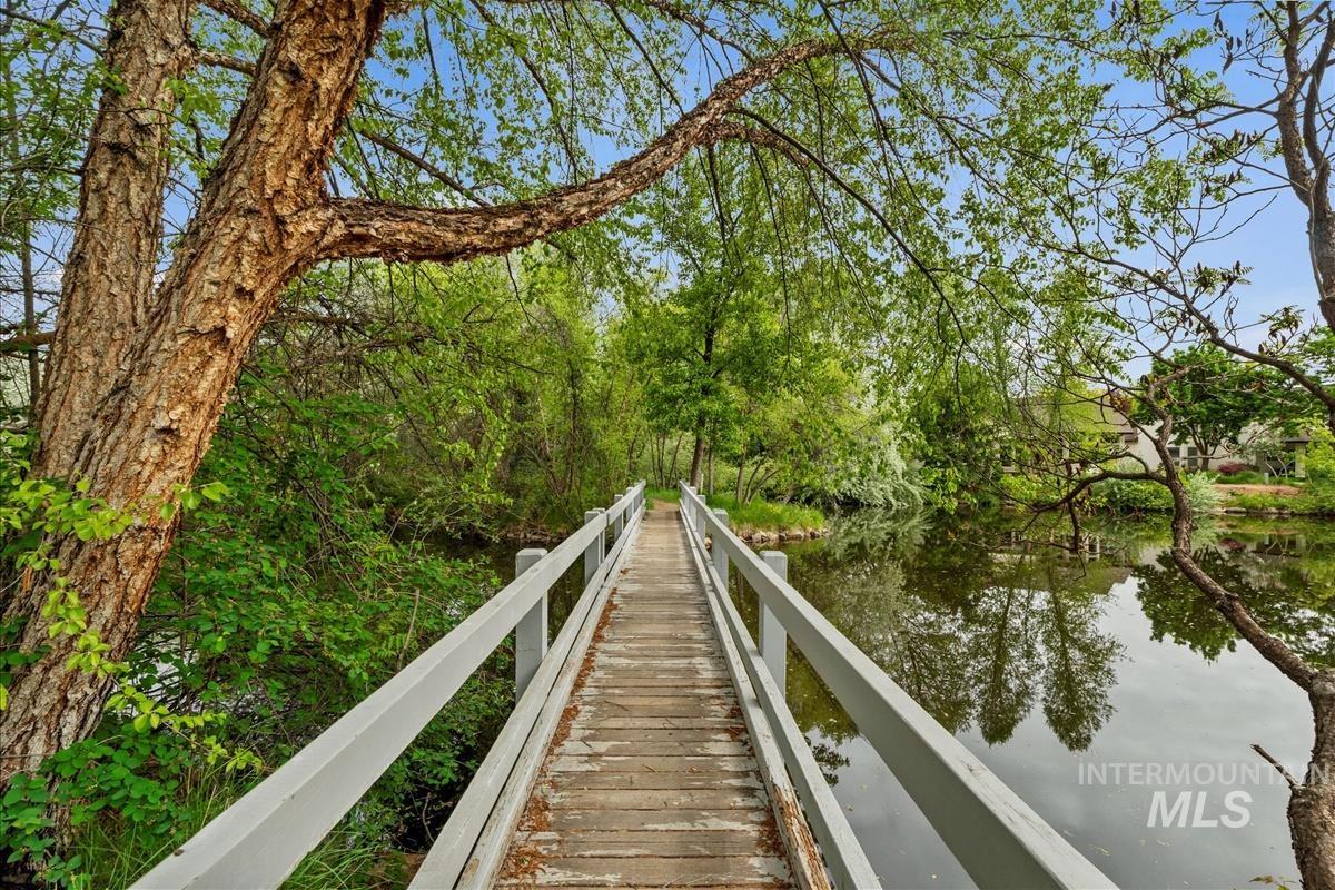 8504 W Pool Ct, Garden City, Idaho 83714, 3 Bedrooms, 2.5 Bathrooms, Residential For Sale, Price $765,000,MLS 98966508