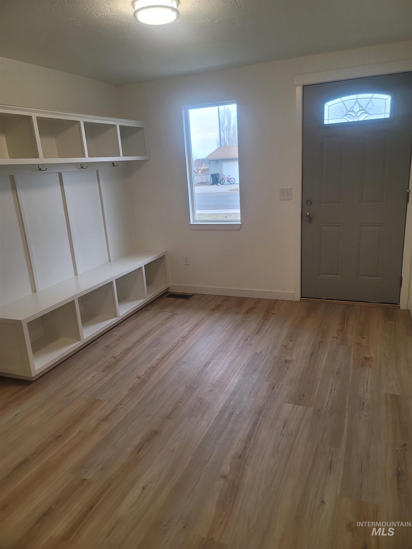 939 Craven Ave, Buhl, Idaho 83316, 4 Bedrooms, 2 Bathrooms, Residential For Sale, Price $342,000, 98966513