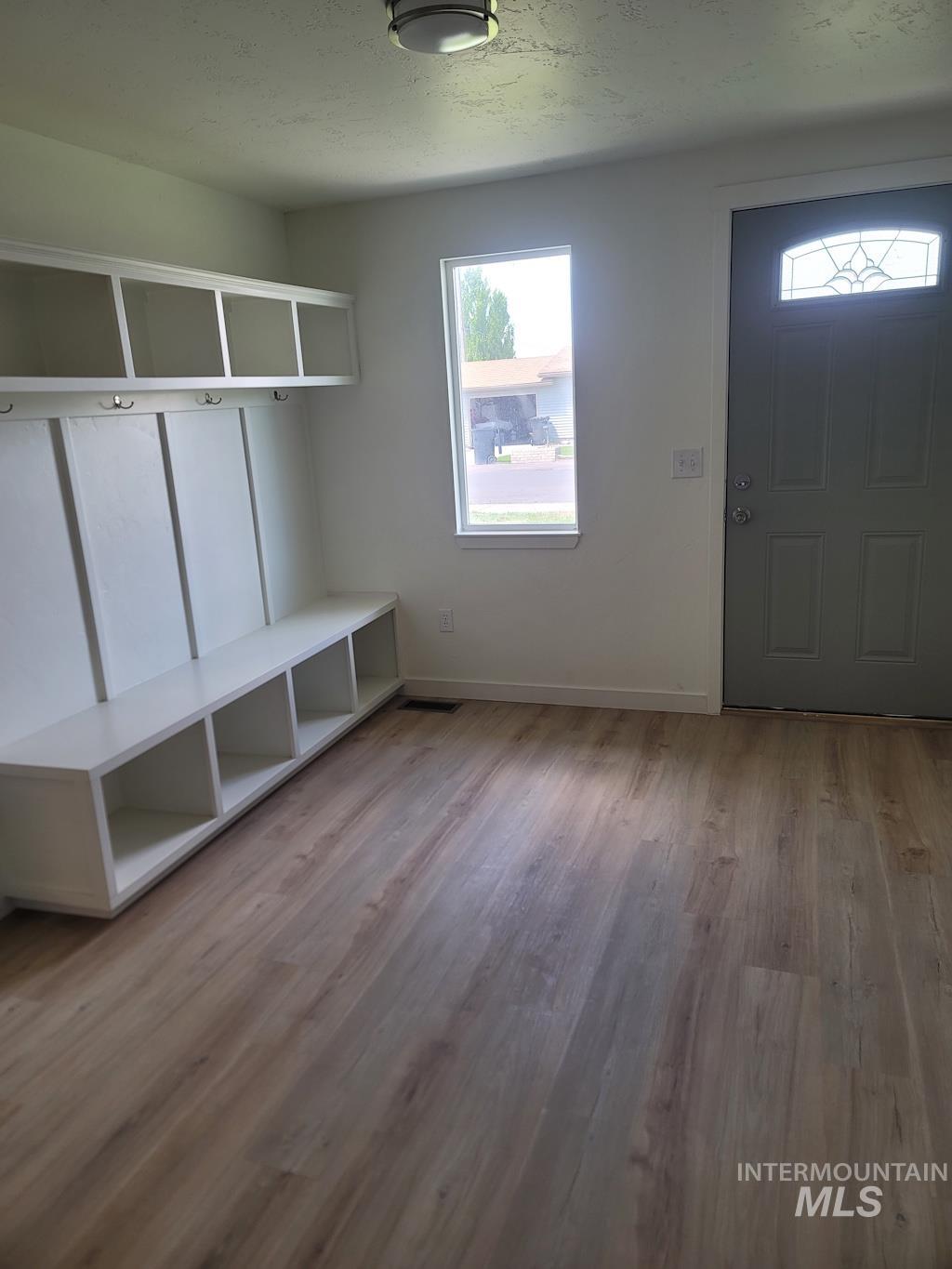 939 Craven Ave, Buhl, Idaho 83316, 4 Bedrooms, 2 Bathrooms, Residential For Sale, Price $342,000,MLS 98966513