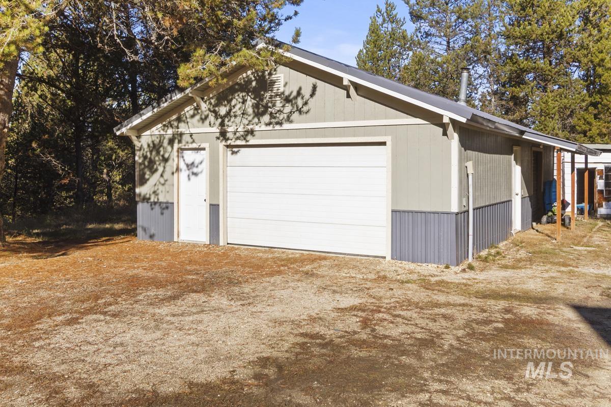 31 Miners Court, Cascade, Idaho 83611, 3 Bedrooms, 2 Bathrooms, Residential For Sale, Price $750,000, 98966516