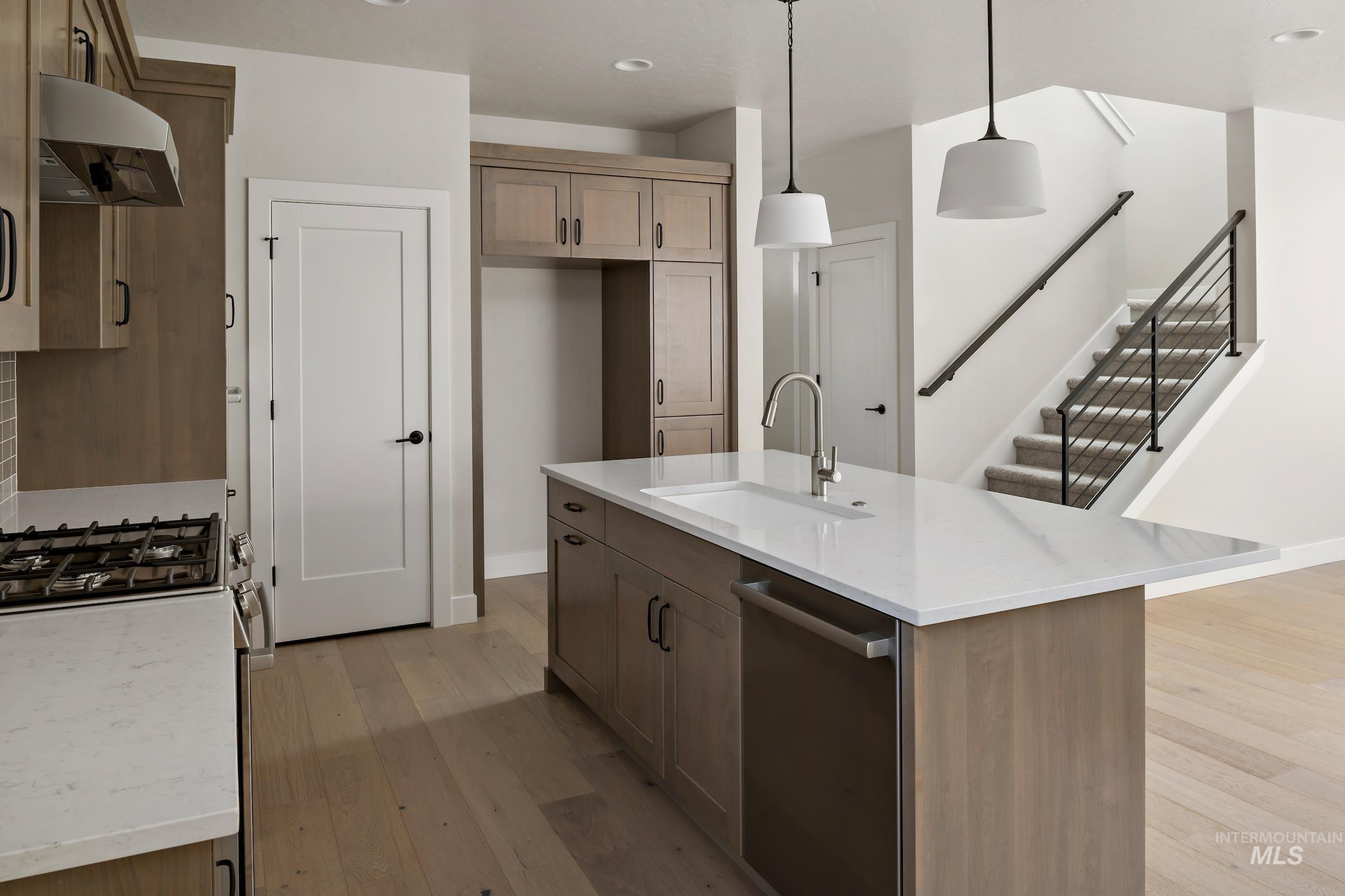 6037 S Hope Ave, Meridian, Idaho 83642, 3 Bedrooms, 2.5 Bathrooms, Residential For Sale, Price $535,500,MLS 98966518