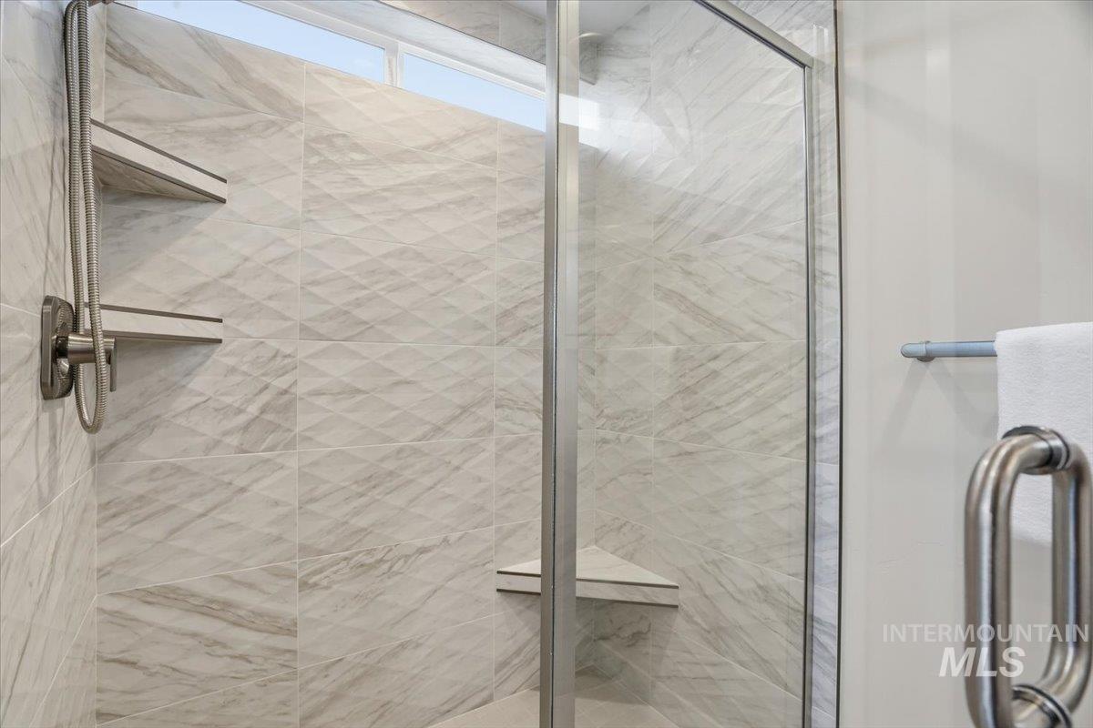 6064 S Apex Ave, Meridian, Idaho 83642, 3 Bedrooms, 2.5 Bathrooms, Residential For Sale, Price $538,900,MLS 98966520