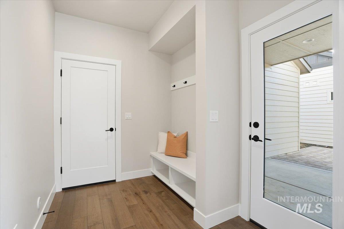 6064 S Apex Ave, Meridian, Idaho 83642, 3 Bedrooms, 2.5 Bathrooms, Residential For Sale, Price $538,900,MLS 98966520