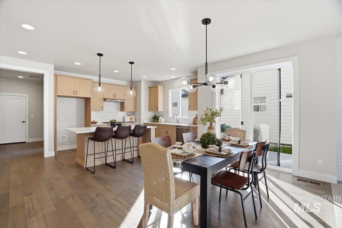 6064 S Apex Ave, Meridian, Idaho 83642, 3 Bedrooms, 2.5 Bathrooms, Residential For Sale, Price $538,900,MLS 98966520