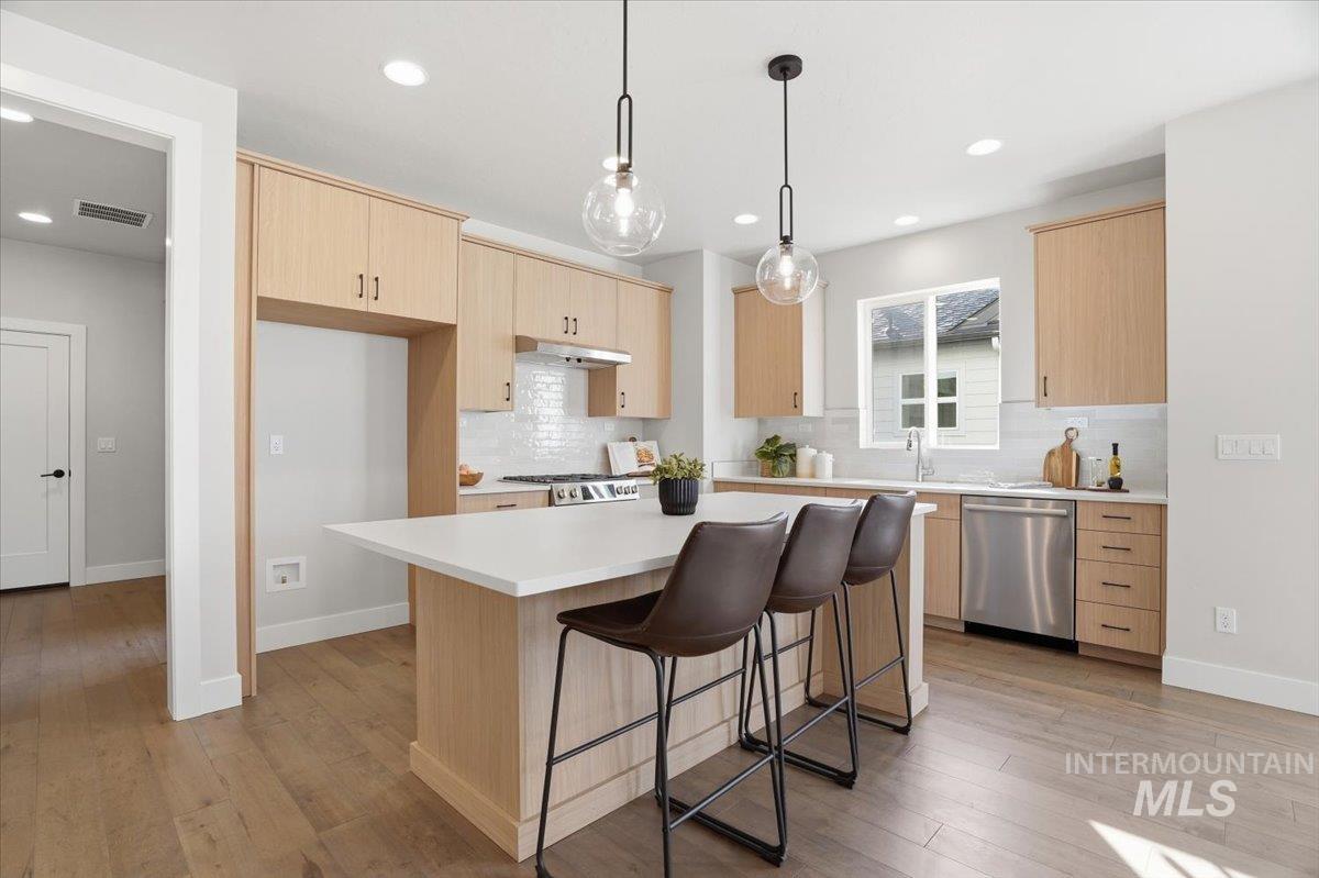 6064 S Apex Ave, Meridian, Idaho 83642, 3 Bedrooms, 2.5 Bathrooms, Residential For Sale, Price $538,900,MLS 98966520