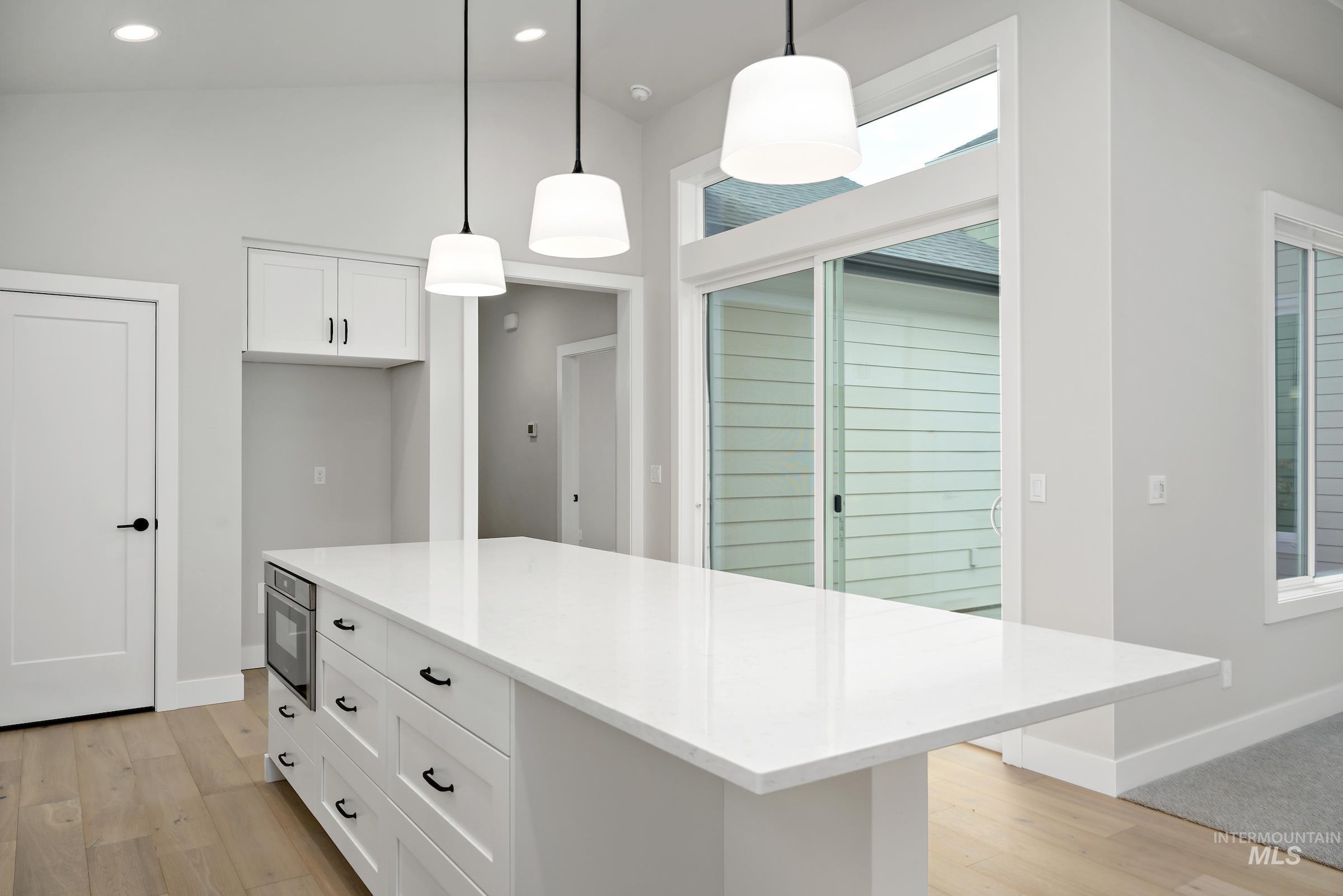 6072 S Apex Ave, Meridian, Idaho 83642, 3 Bedrooms, 2 Bathrooms, Residential For Sale, Price $484,900,MLS 98966526