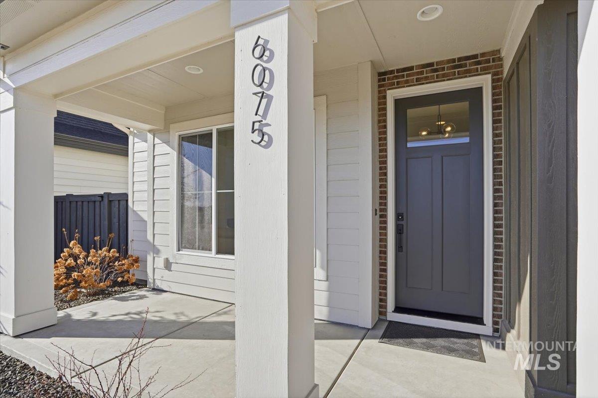 6075 S Aspiration Ave, Meridian, Idaho 83642, 3 Bedrooms, 2.5 Bathrooms, Residential For Sale, Price $524,900,MLS 98966546