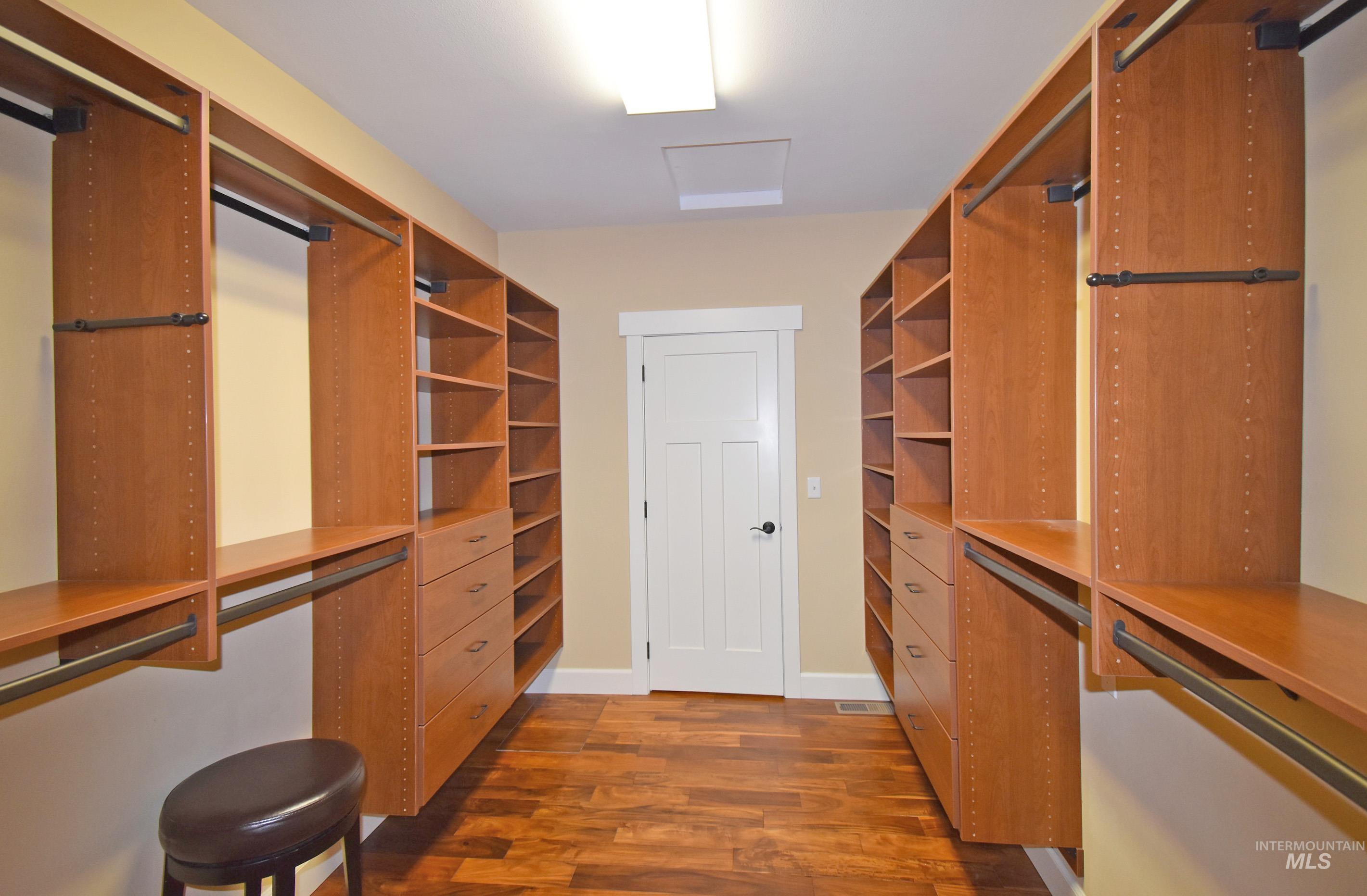 2212 Wheatlands Avenue, Lewiston, Idaho 83501, 4 Bedrooms, 3 Bathrooms, Residential For Sale, Price $825,000,MLS 98966554