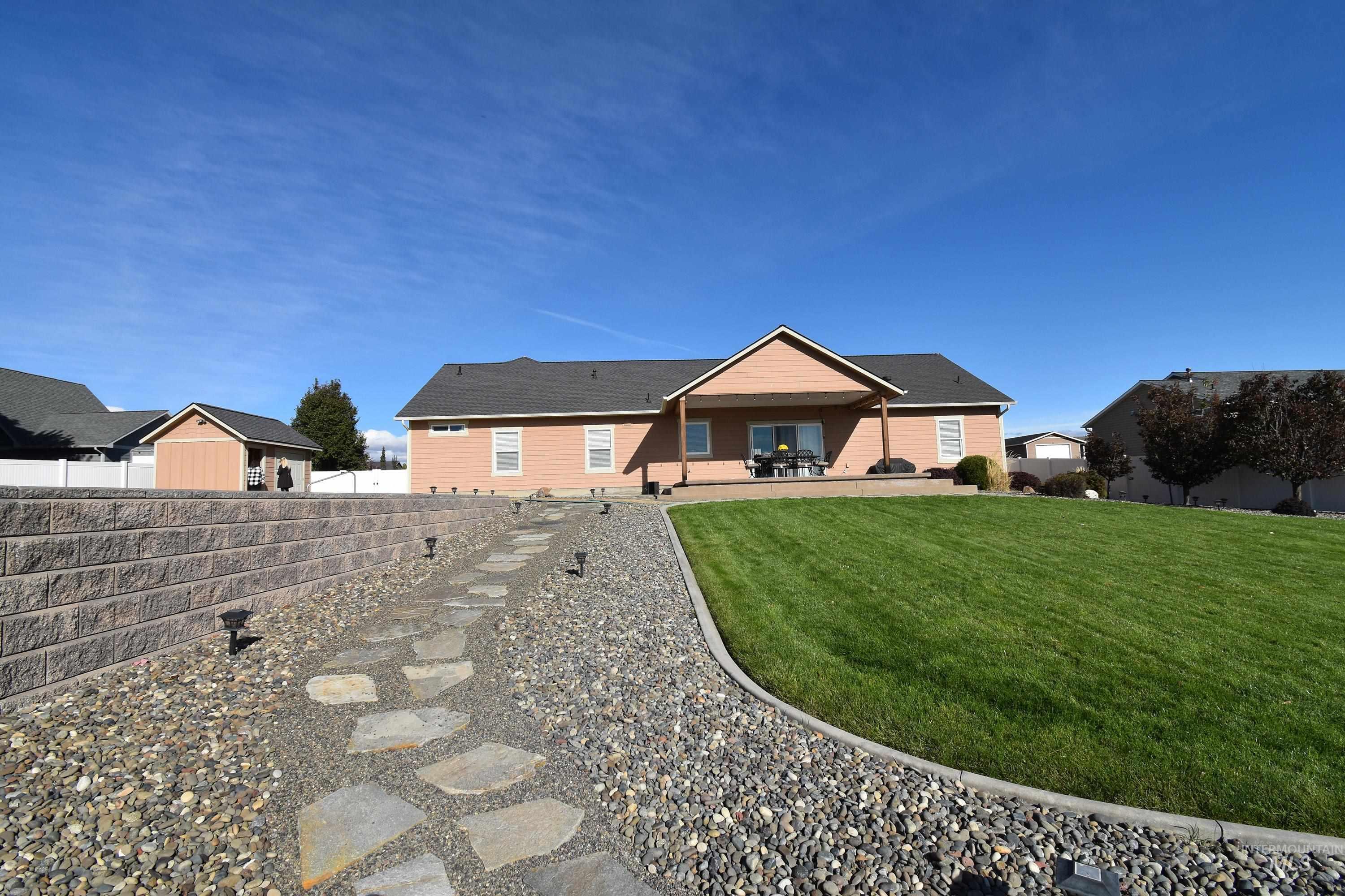 2212 Wheatlands Avenue, Lewiston, Idaho 83501, 4 Bedrooms, 3 Bathrooms, Residential For Sale, Price $825,000,MLS 98966554