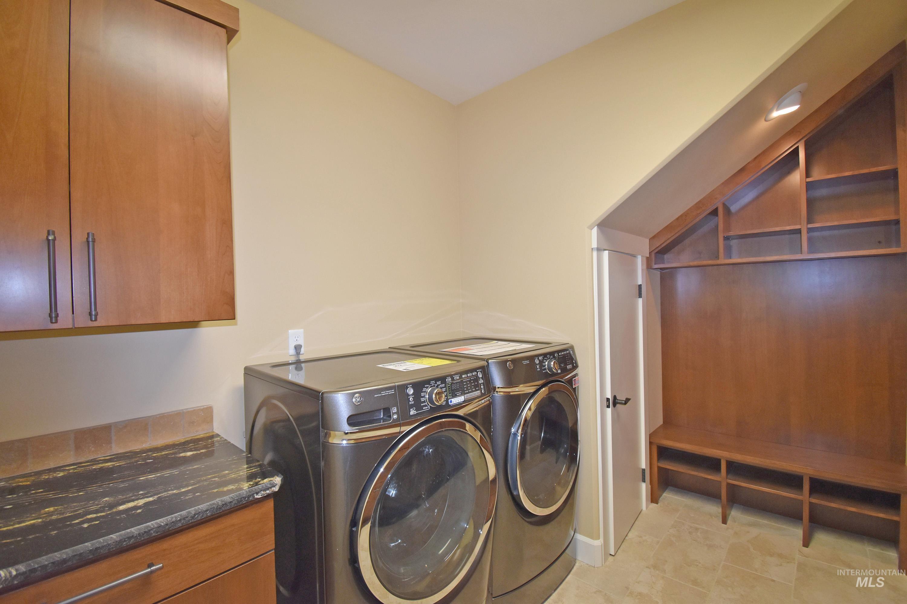 2212 Wheatlands Avenue, Lewiston, Idaho 83501, 4 Bedrooms, 3 Bathrooms, Residential For Sale, Price $825,000,MLS 98966554