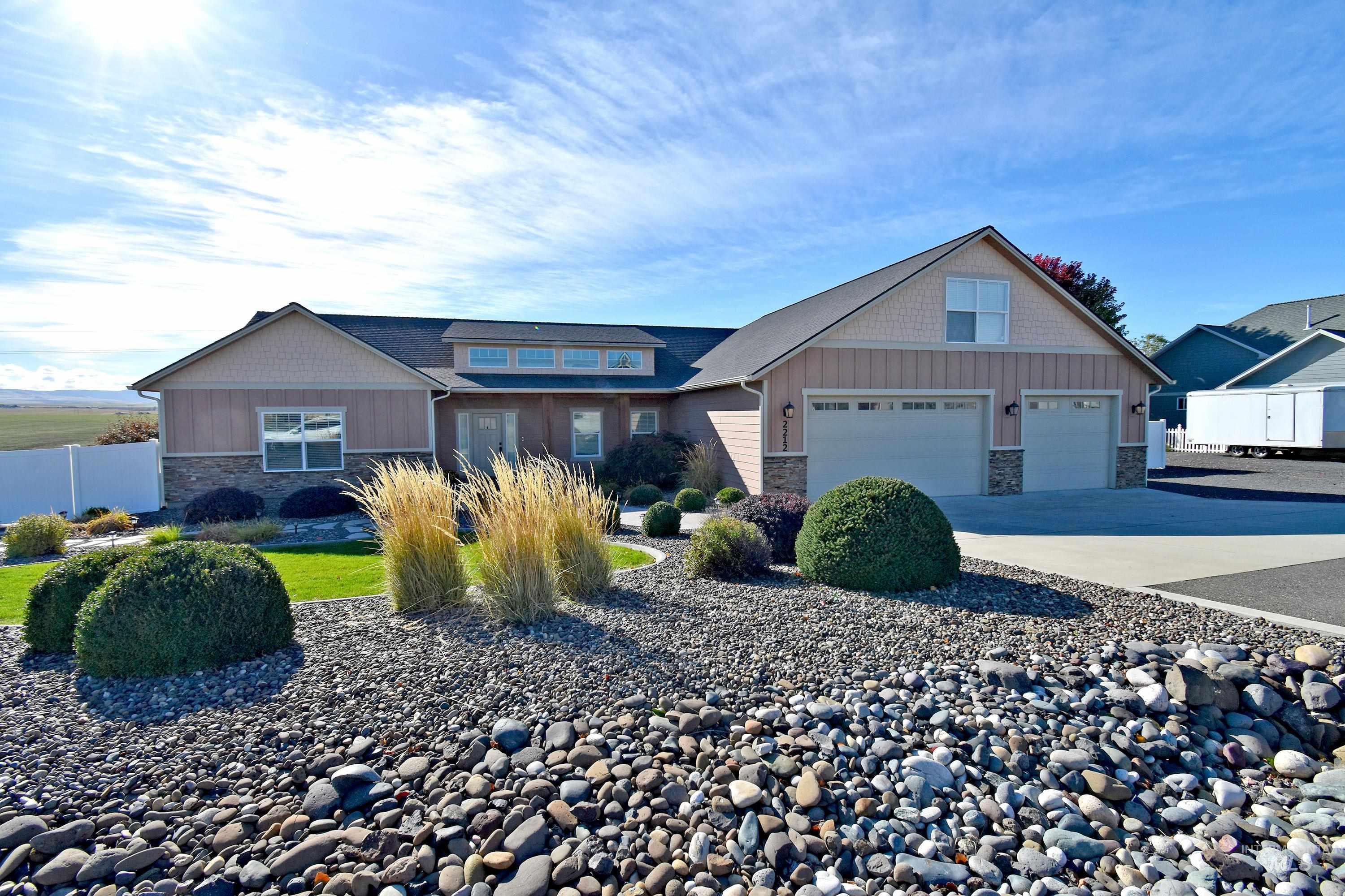 2212 Wheatlands Avenue, Lewiston, Idaho 83501, 4 Bedrooms, 3 Bathrooms, Residential For Sale, Price $825,000,MLS 98966554