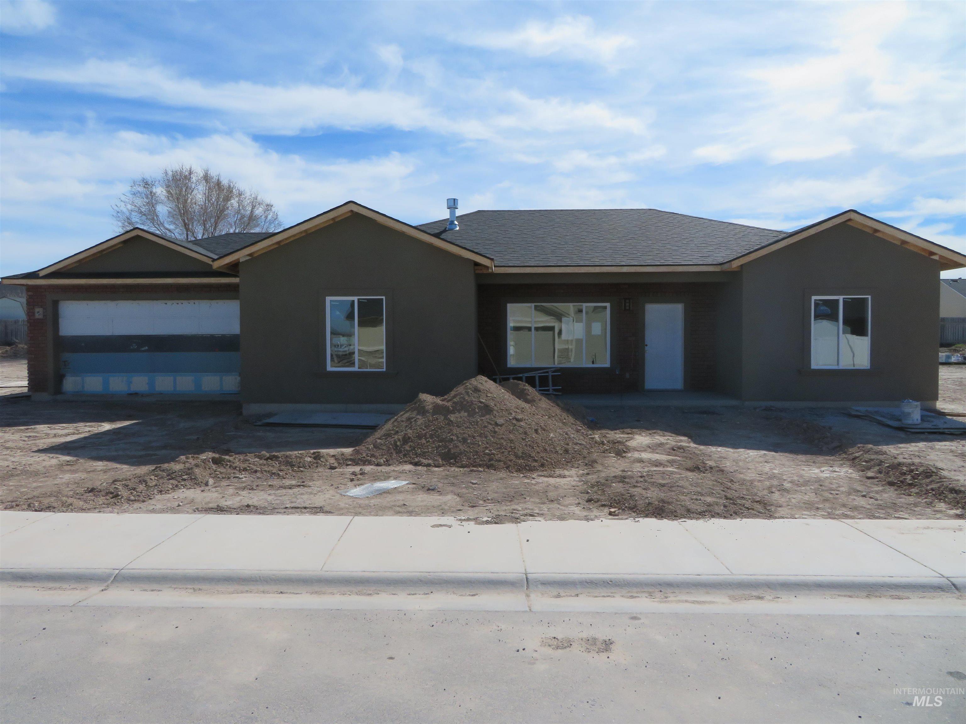 284 Sandi Road, Twin Falls, Idaho 83301, 3 Bedrooms, 2 Bathrooms, Residential For Sale, Price $439,900, 98966559