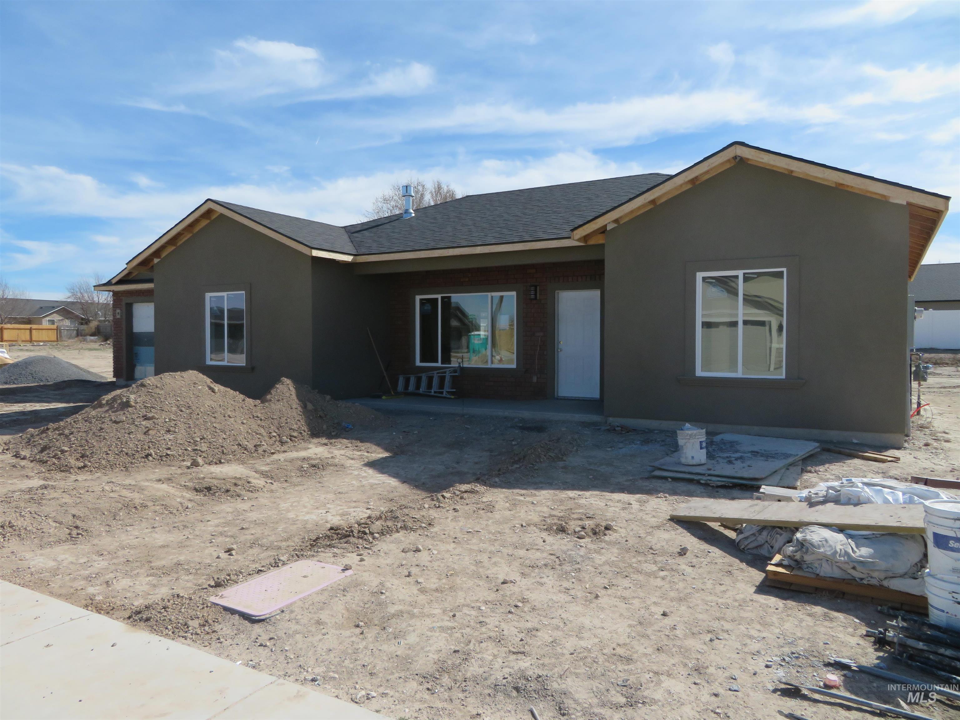 284 Sandi Road, Twin Falls, Idaho 83301, 3 Bedrooms, 2 Bathrooms, Residential For Sale, Price $439,900, 98966559