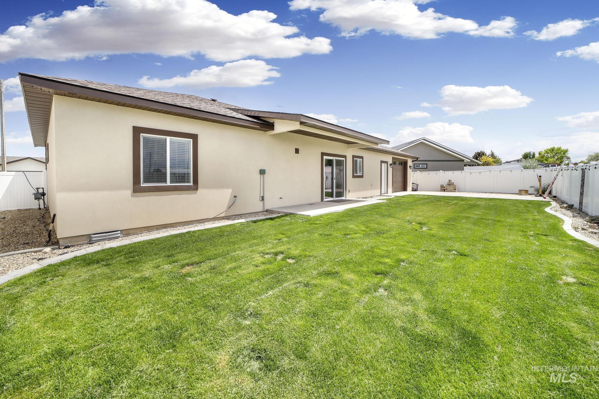 284 Sandi Road, Twin Falls, Idaho 83301, 3 Bedrooms, 2 Bathrooms, Residential For Sale, Price $449,900,MLS 98966559