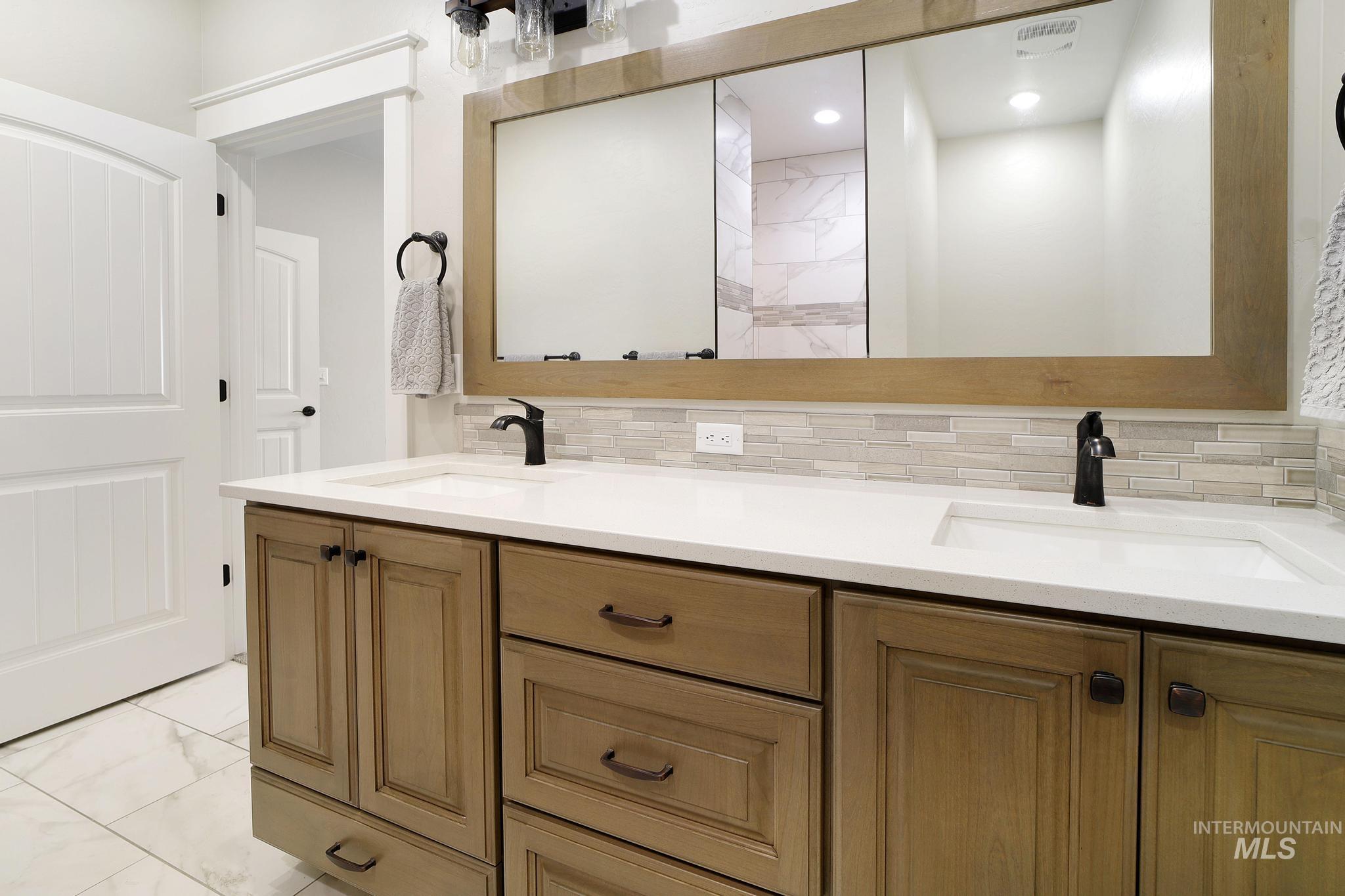 284 Sandi Road, Twin Falls, Idaho 83301, 3 Bedrooms, 2 Bathrooms, Residential For Sale, Price $439,900,MLS 98966559