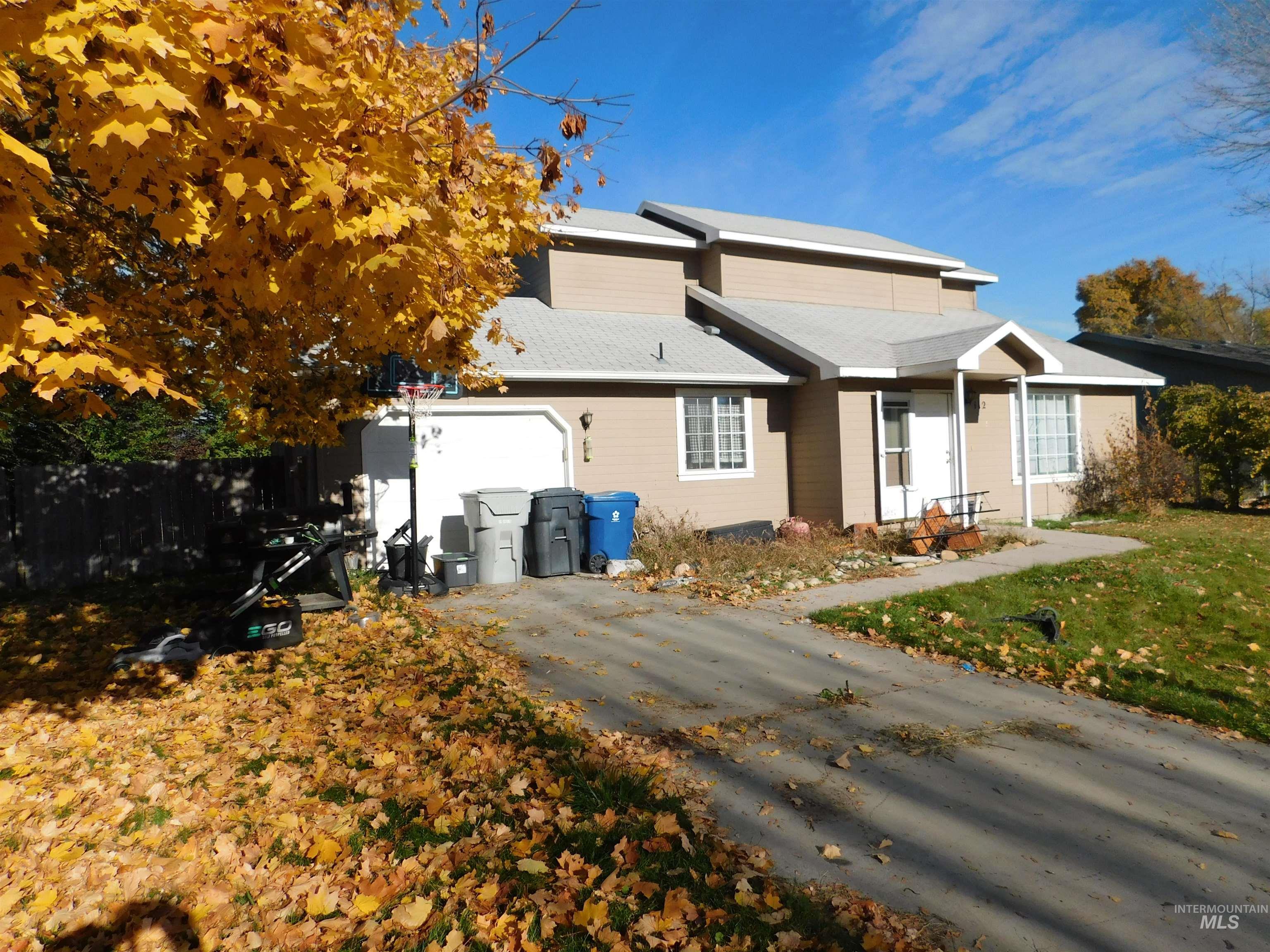 112 W Barbara Drive, Middleton, Idaho 83644, 3 Bedrooms, 2 Bathrooms, Residential For Sale, Price $305,000,MLS 98966574