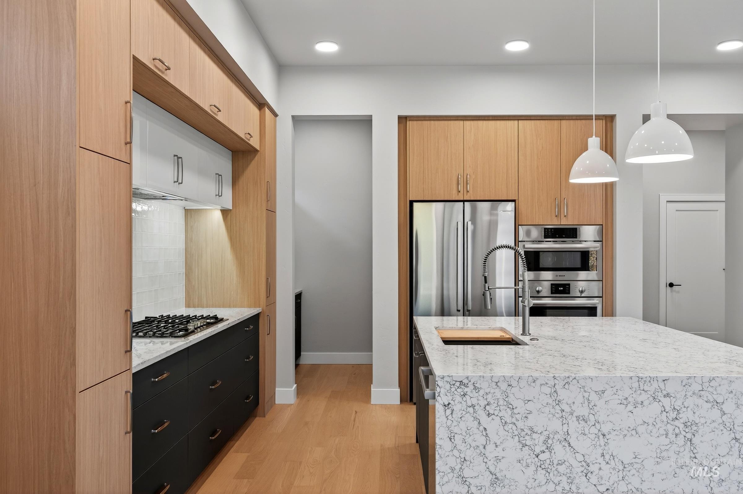 3374 W Neville Ranch Dr., Boise, Idaho 83714, 3 Bedrooms, 2.5 Bathrooms, Residential For Sale, Price $824,900,MLS 98966589