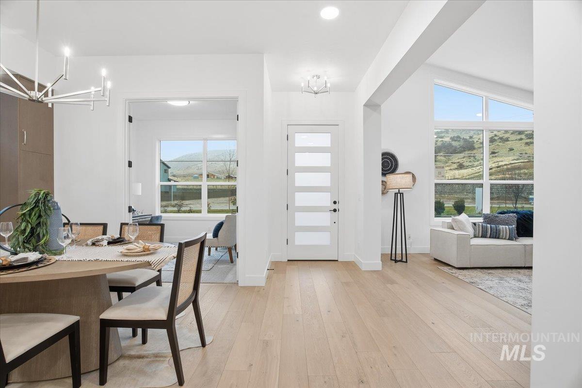 11701 N Rabbitbrush Way, Boise, Idaho 83714, 4 Bedrooms, 2.5 Bathrooms, Residential For Sale, Price $799,900,MLS 98966590