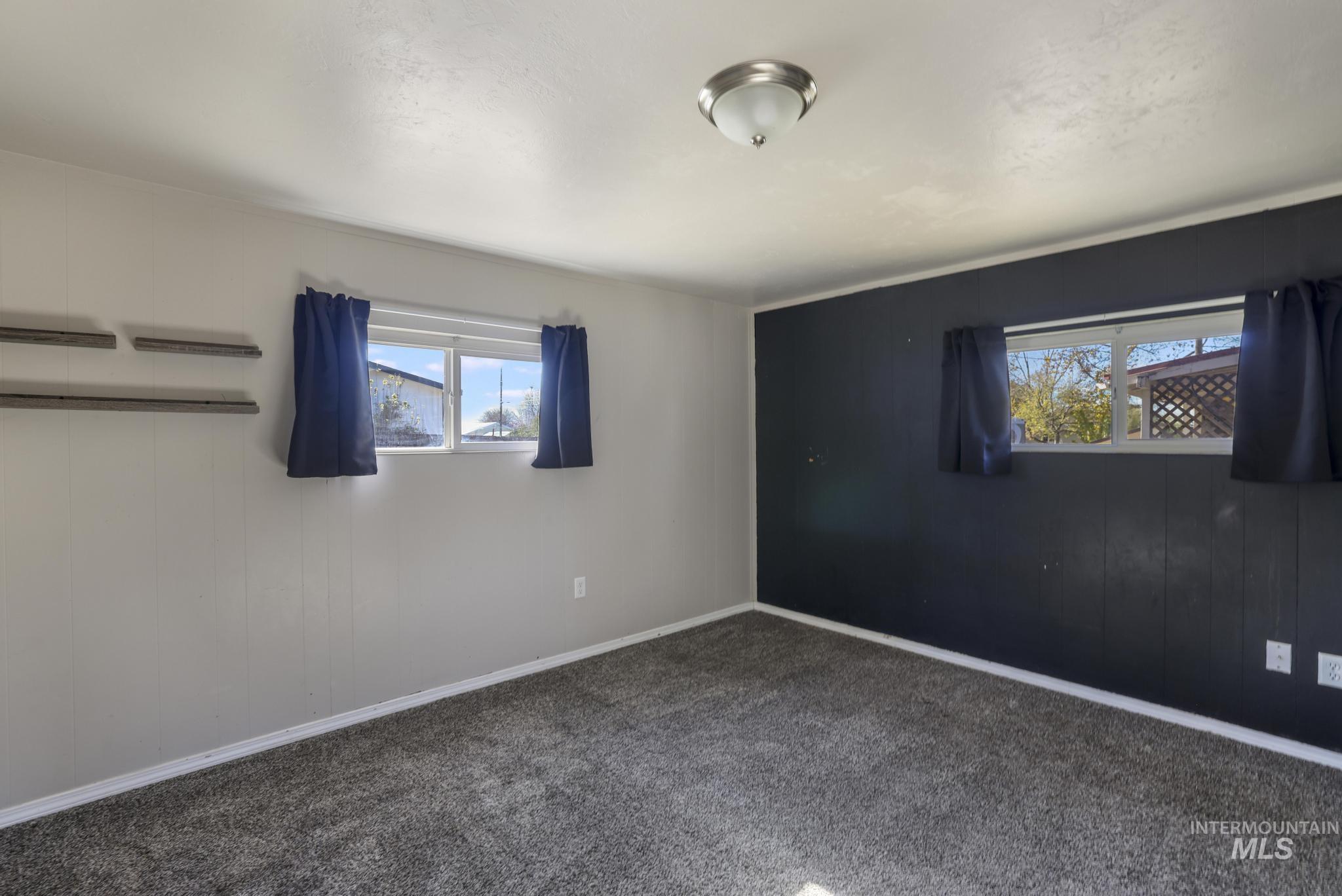 220 Maple Ave W, Hansen, Idaho 83334, 3 Bedrooms, 1 Bathroom, Residential For Sale, Price $269,999,MLS 98966593