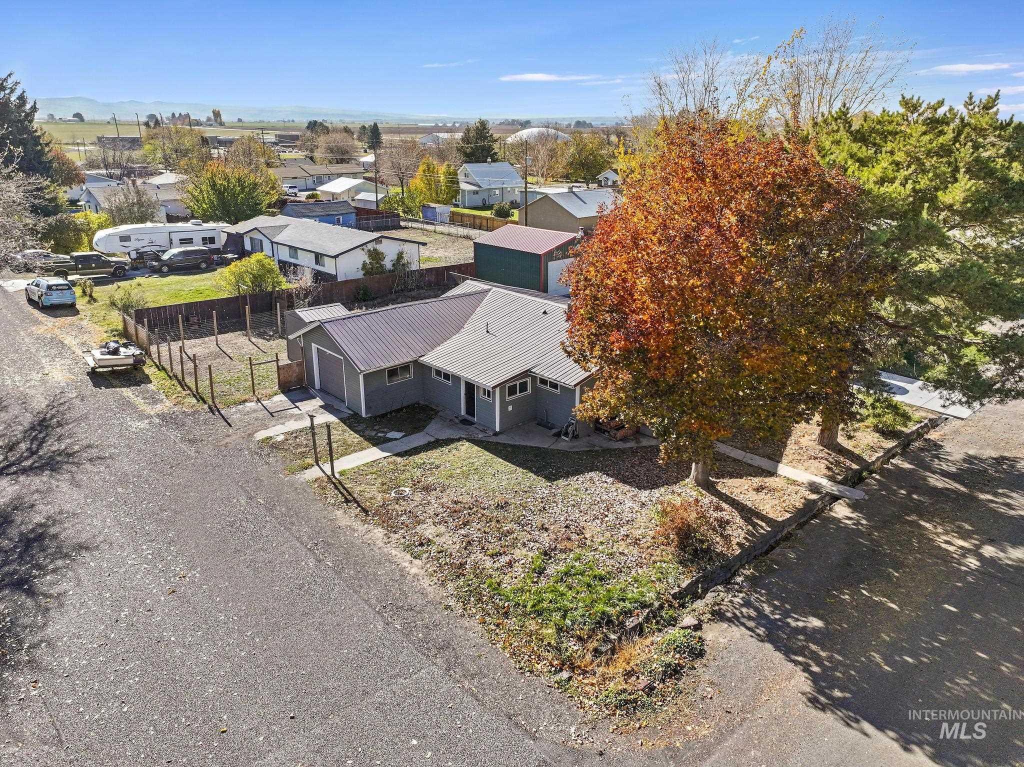 220 Maple Ave W, Hansen, Idaho 83334, 3 Bedrooms, 1 Bathroom, Residential For Sale, Price $269,999,MLS 98966593