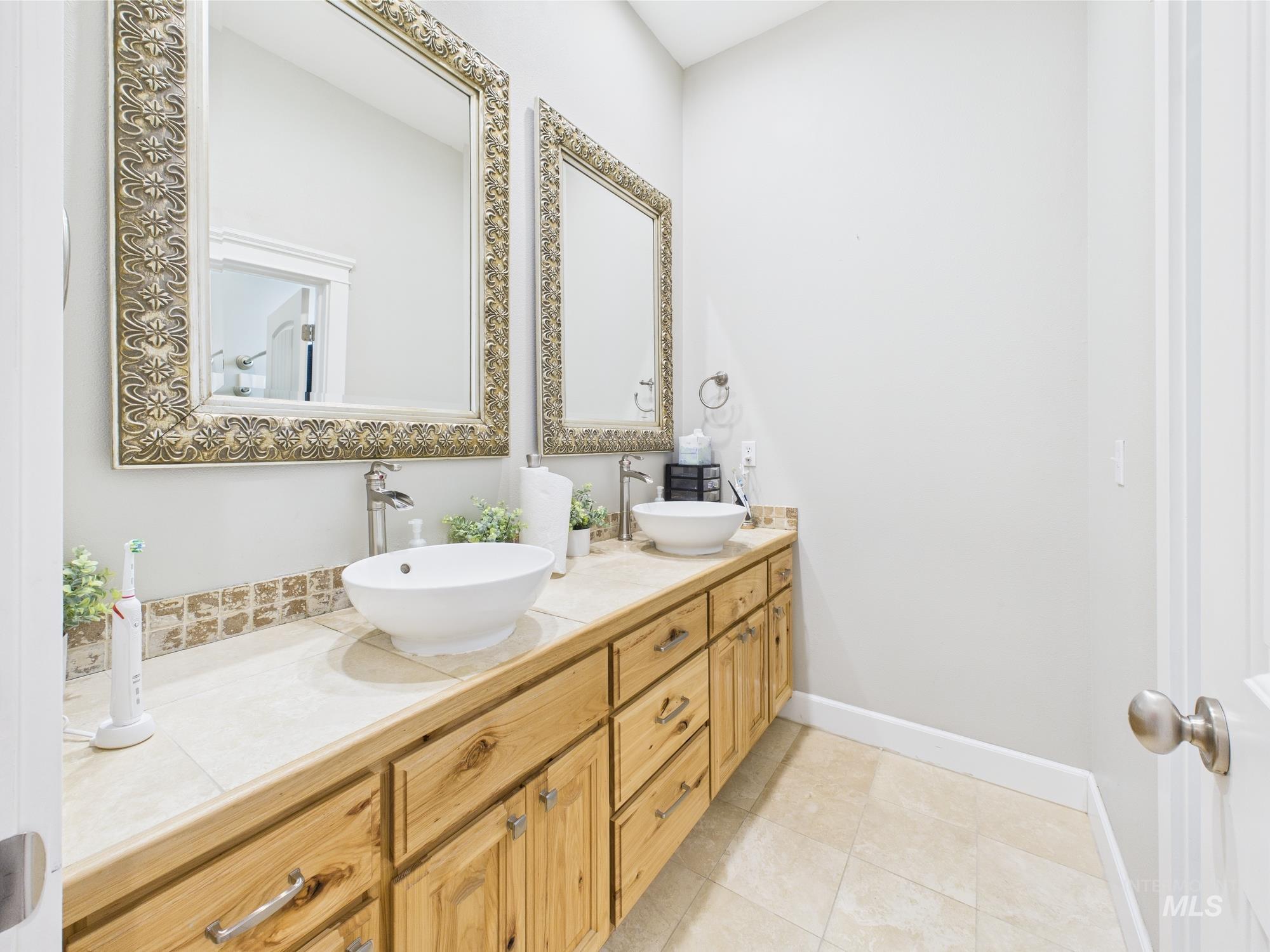 7866 Open Sky Rd, Middleton, Idaho 83644, 4 Bedrooms, 3 Bathrooms, Residential For Sale, Price $1,375,000,MLS 98966595