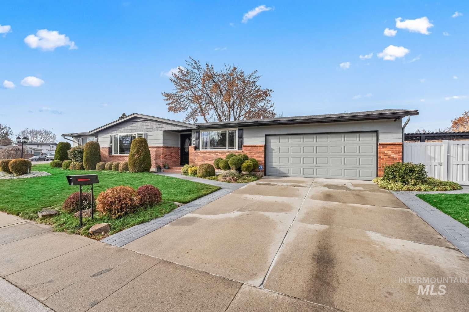 8720 W Cornwall Dr, Boise, Idaho 83704, 4 Bedrooms, 3 Bathrooms, Residential For Sale, Price $624,999,MLS 98966600