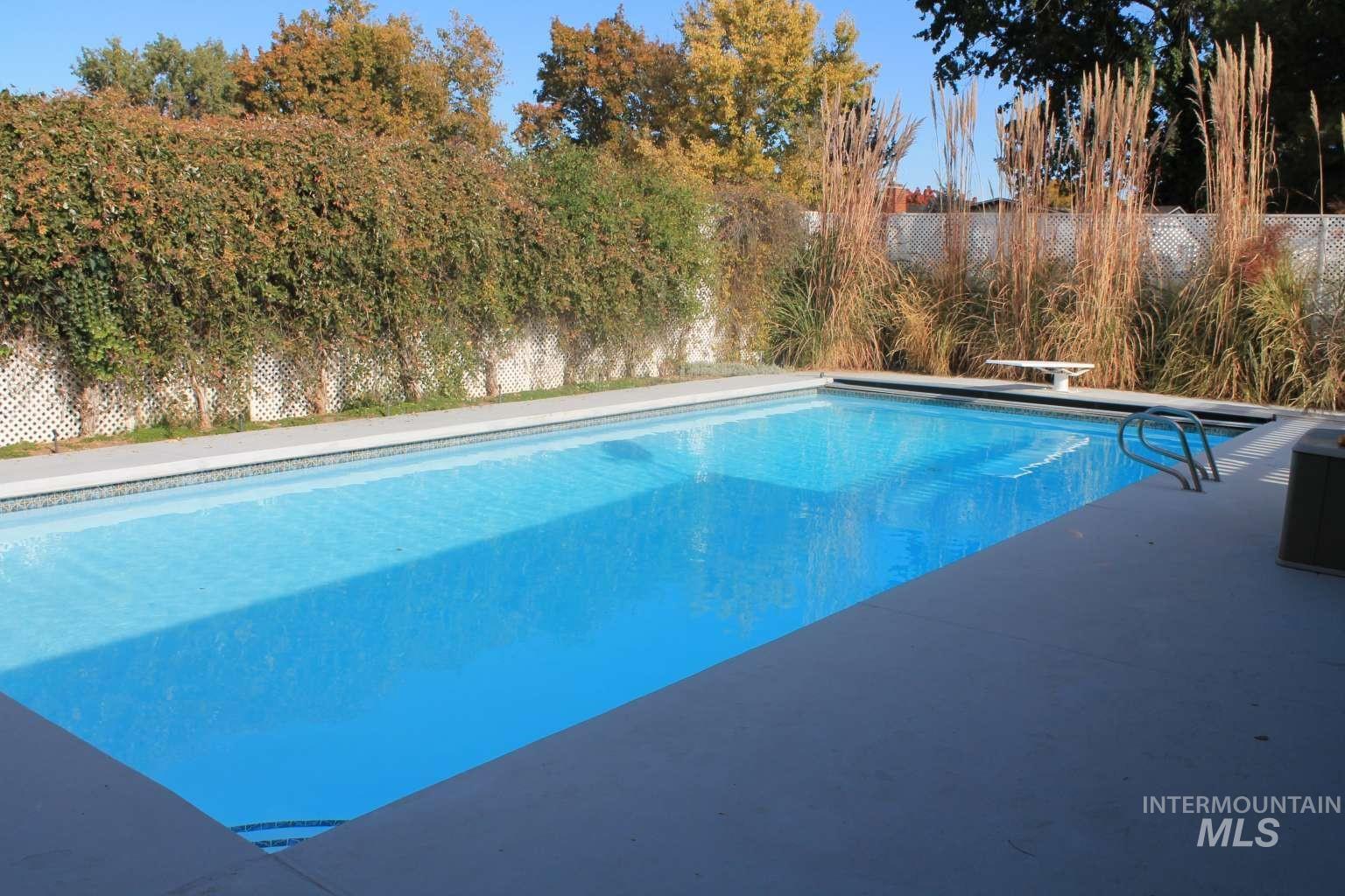 8720 W Cornwall Dr, Boise, Idaho 83704, 4 Bedrooms, 3 Bathrooms, Residential For Sale, Price $679,999,MLS 98966600