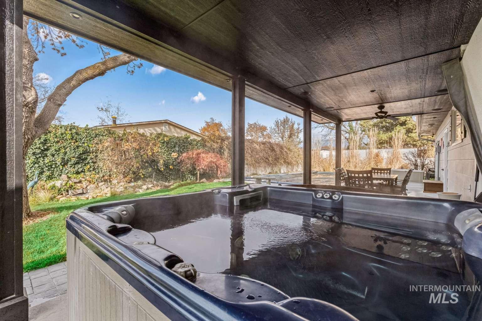 8720 W Cornwall Dr, Boise, Idaho 83704, 4 Bedrooms, 3 Bathrooms, Residential For Sale, Price $679,999,MLS 98966600