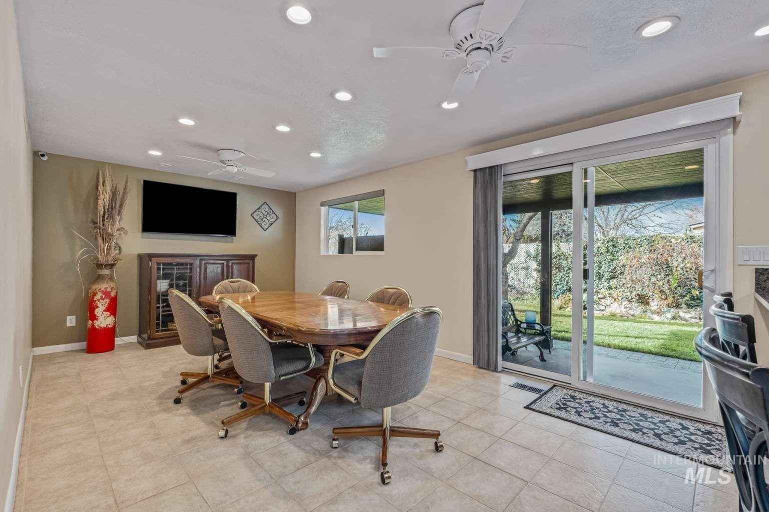 8720 W Cornwall Dr, Boise, Idaho 83704, 4 Bedrooms, 3 Bathrooms, Residential For Sale, Price $679,999,MLS 98966600