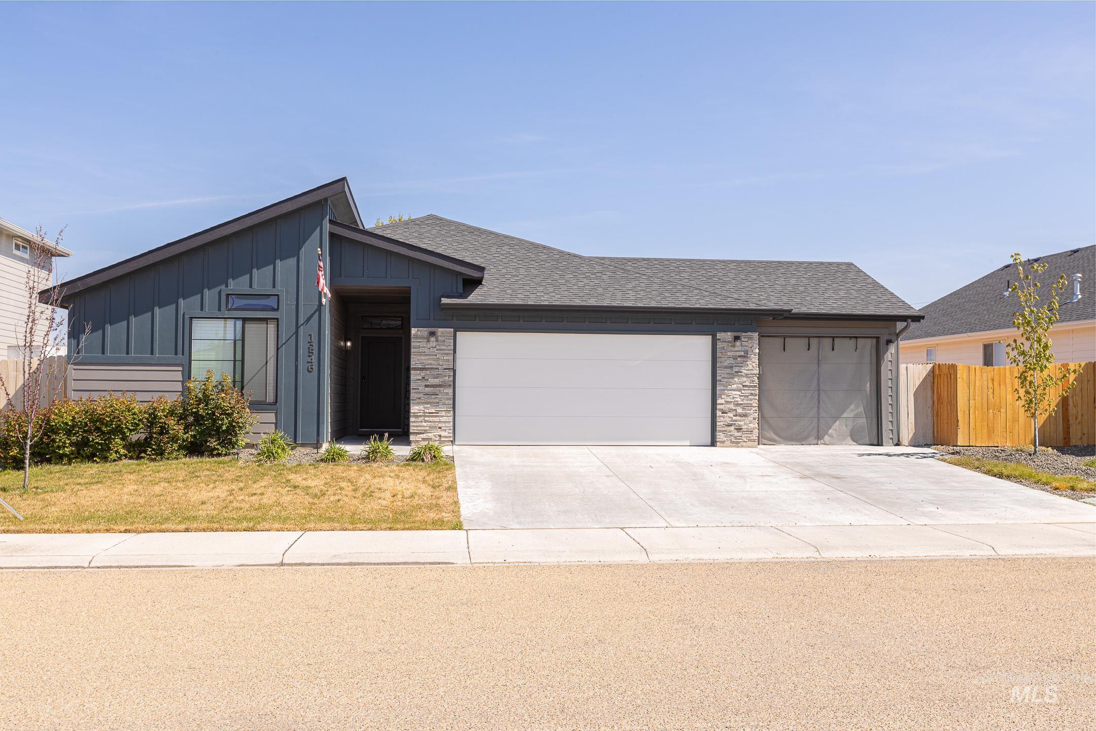 13546 Nisene DR, Caldwell, Idaho 83607, 4 Bedrooms, 2 Bathrooms, Residential For Sale, Price $399,000,MLS 98966607