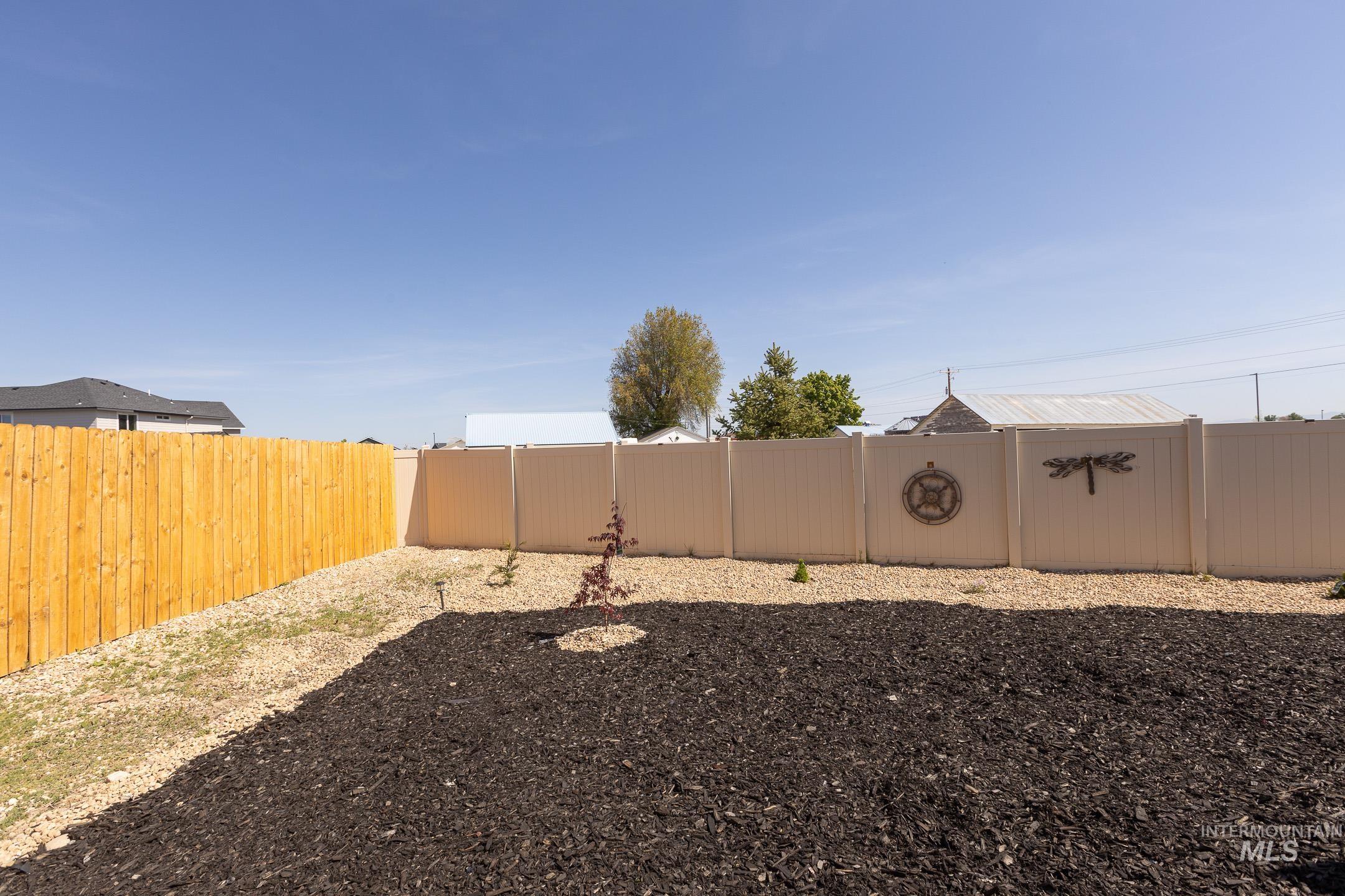 13546 Nisene DR, Caldwell, Idaho 83607, 4 Bedrooms, 2 Bathrooms, Residential For Sale, Price $399,000,MLS 98966607