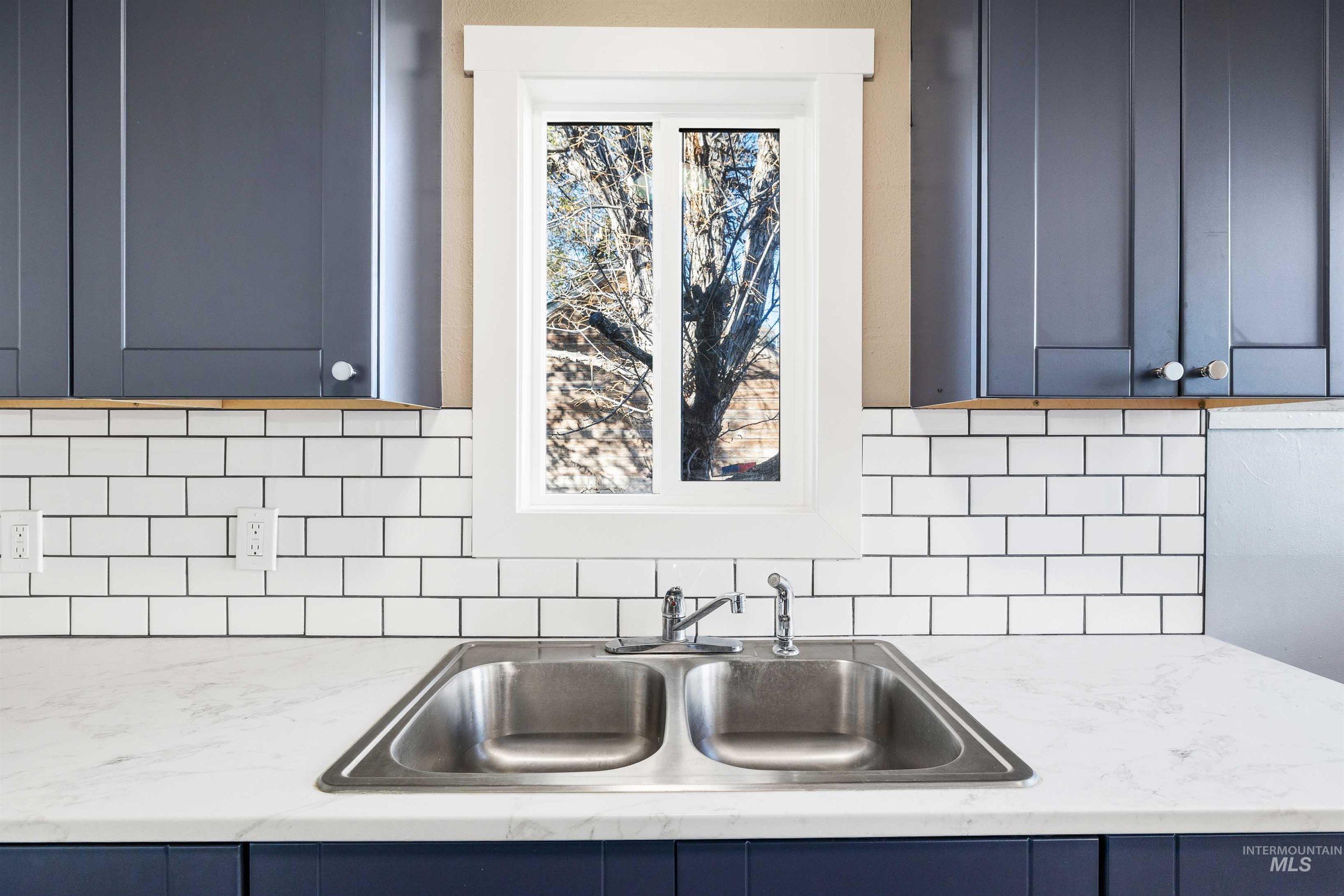 406 W Avenue E, Jerome, Idaho 83338, 1 Bedroom, 1 Bathroom, Residential For Sale, Price $189,900,MLS 98966615