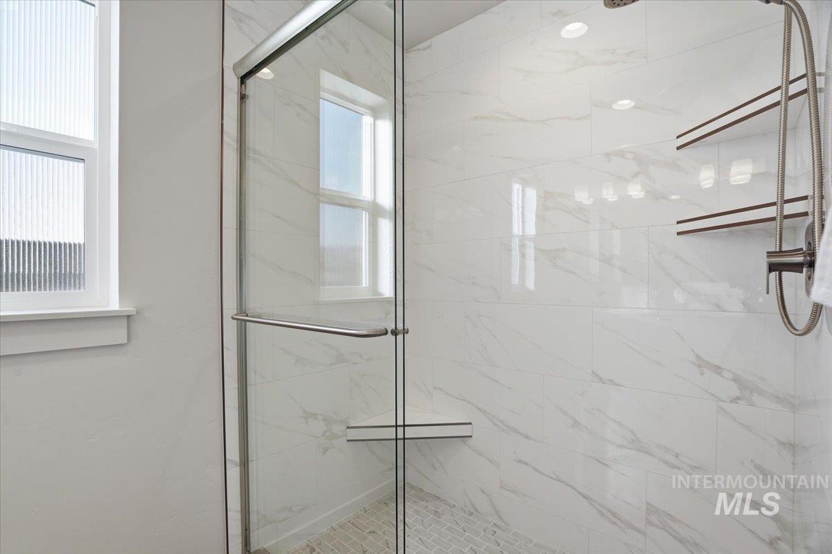 10264 Stony Oak Court, Nampa, Idaho 83687, 3 Bedrooms, 2.5 Bathrooms, Residential For Sale, Price $534,900,MLS 98966617