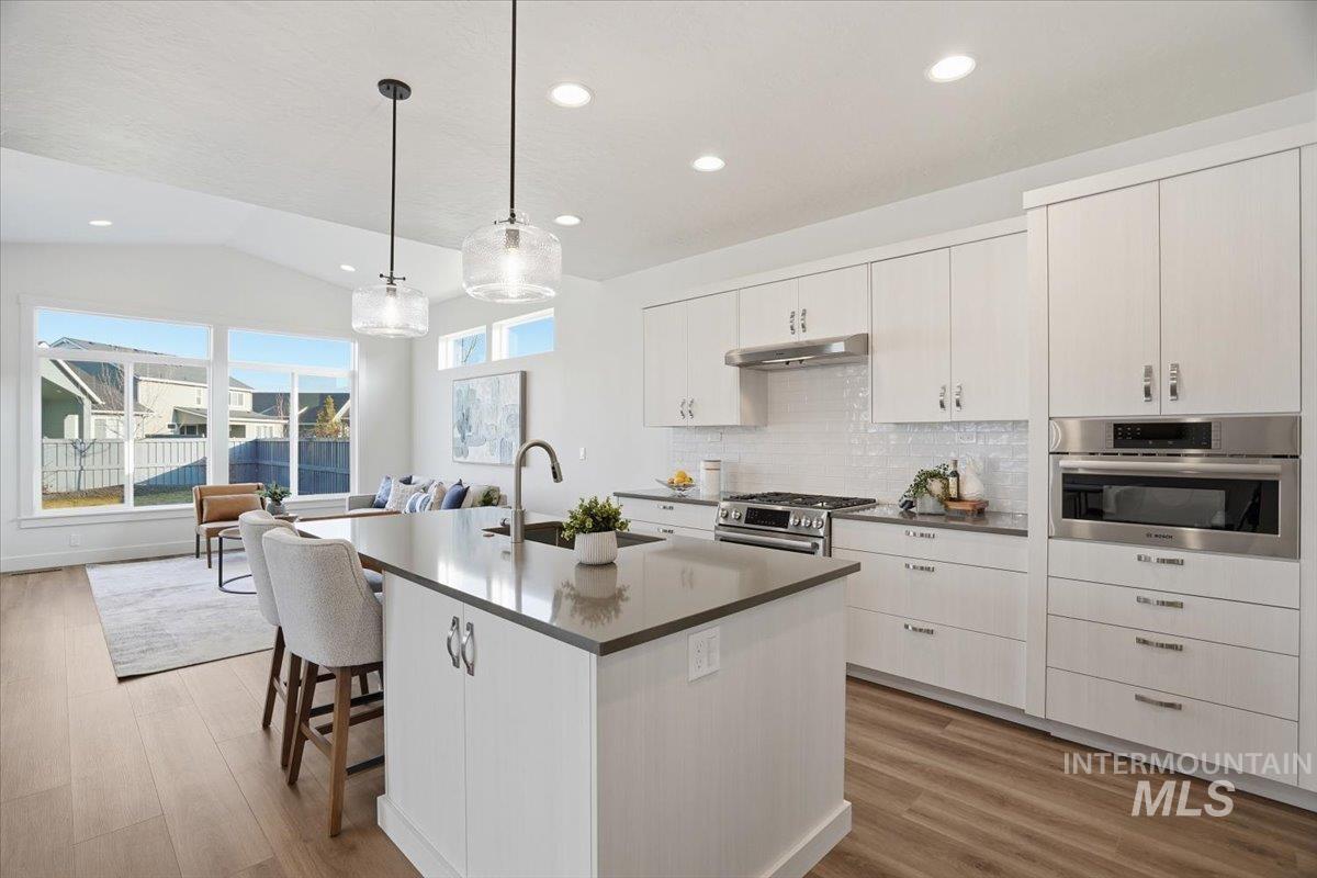 10264 Stony Oak Court, Nampa, Idaho 83687, 3 Bedrooms, 2.5 Bathrooms, Residential For Sale, Price $534,900,MLS 98966617