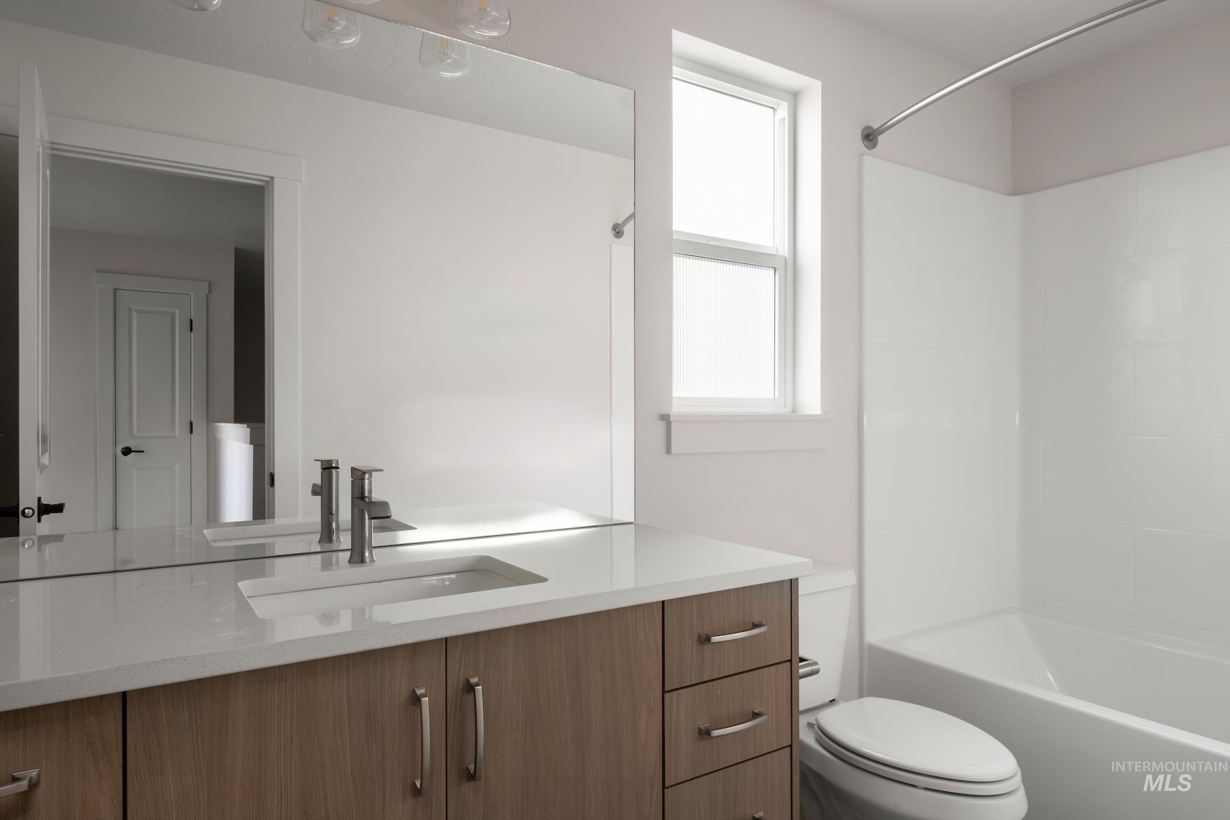 18169 Cinder Brook Ave, Nampa, Idaho 83687, 3 Bedrooms, 2.5 Bathrooms, Residential For Sale, Price $447,900, 98966619