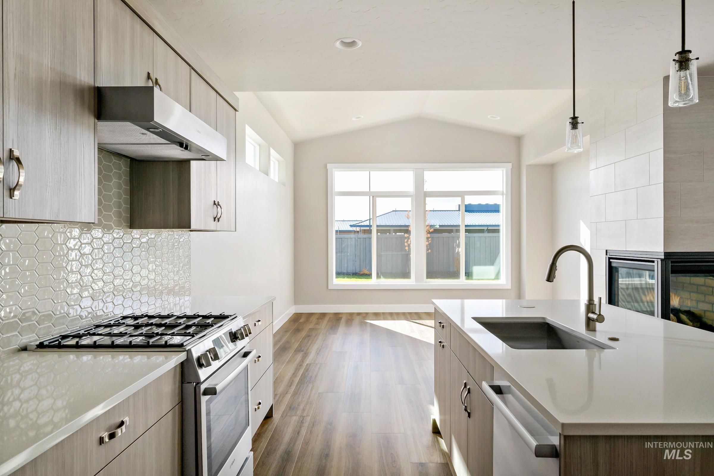 10395 Stony Oak Street, Nampa, Idaho 83687, 3 Bedrooms, 2.5 Bathrooms, Residential For Sale, Price $549,300,MLS 98966622