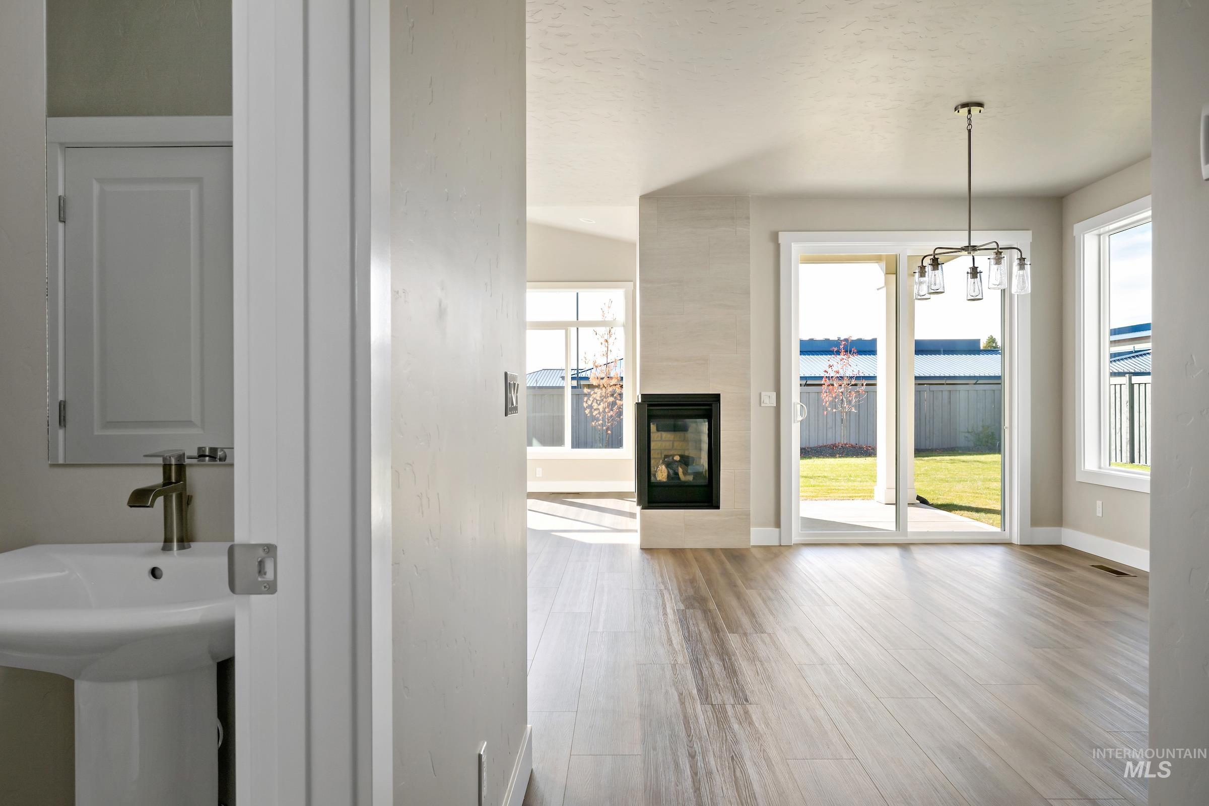 10395 Stony Oak Street, Nampa, Idaho 83687, 3 Bedrooms, 2.5 Bathrooms, Residential For Sale, Price $549,300,MLS 98966622