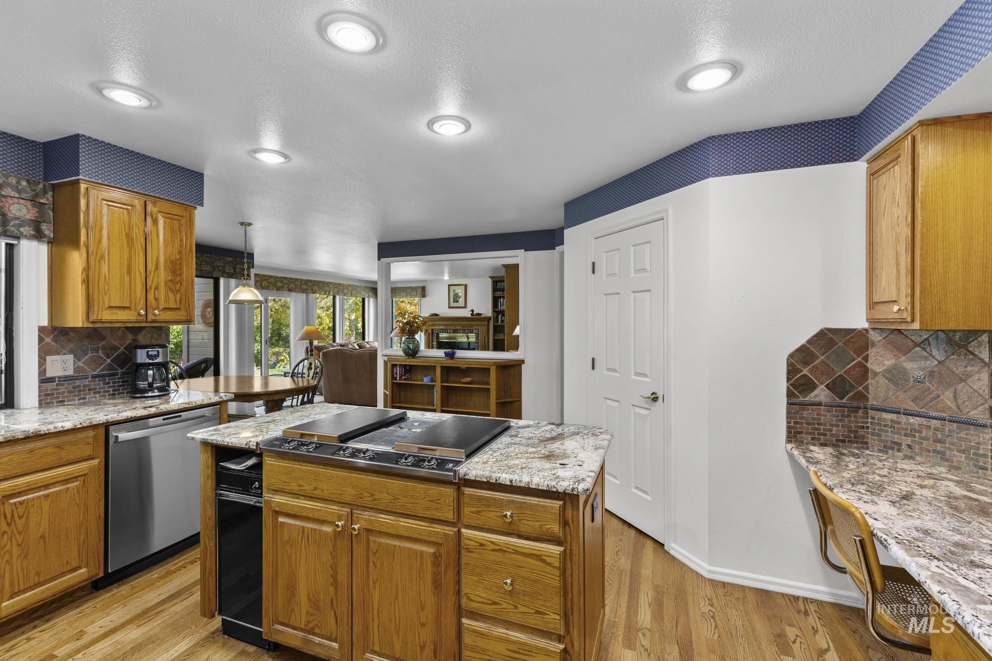 8550 W. Brookview Drive, Boise, Idaho 83709, 4 Bedrooms, 3 Bathrooms, Residential For Sale, Price $749,900,MLS 98966631