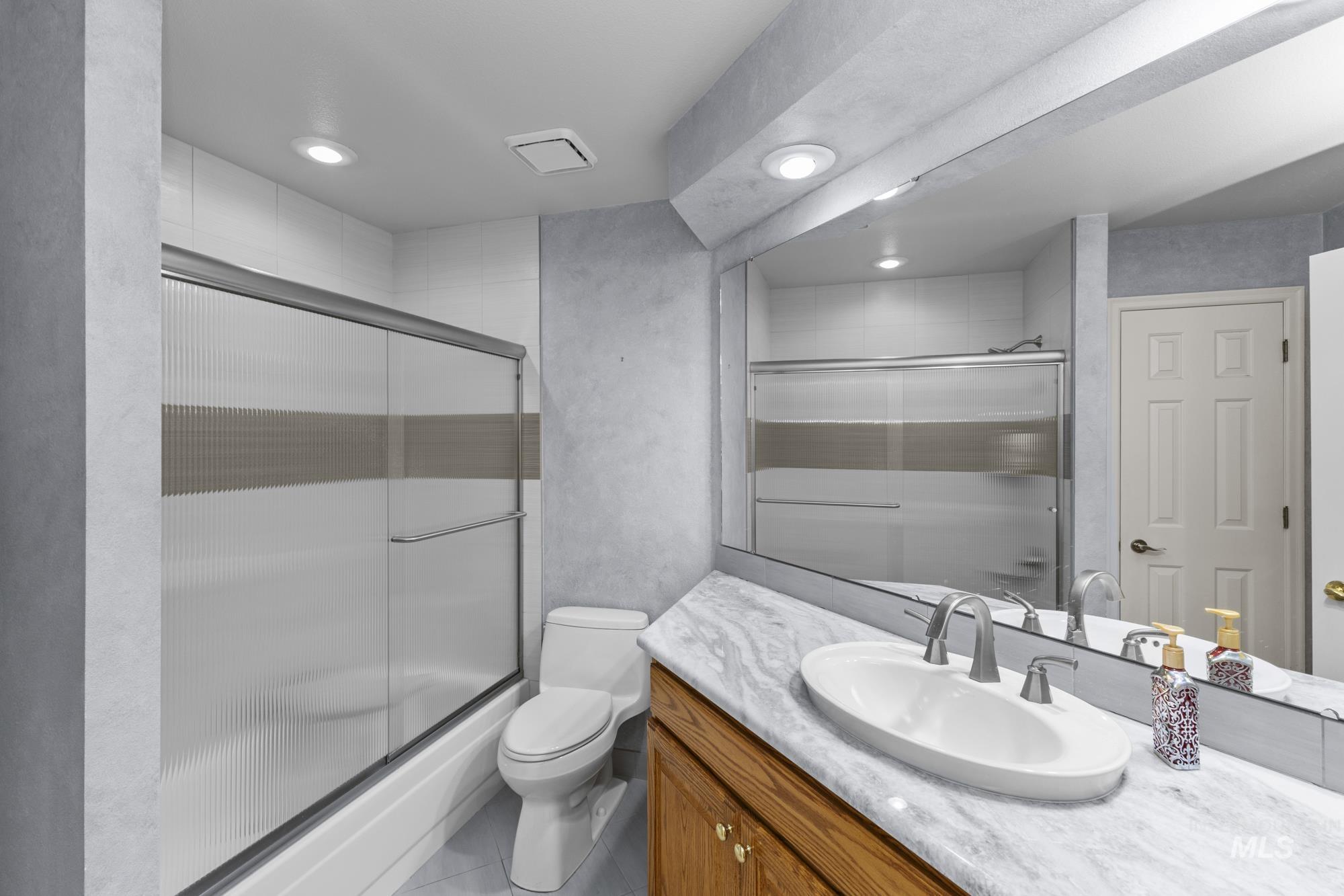 8550 W. Brookview Drive, Boise, Idaho 83709, 4 Bedrooms, 3 Bathrooms, Residential For Sale, Price $749,900,MLS 98966631