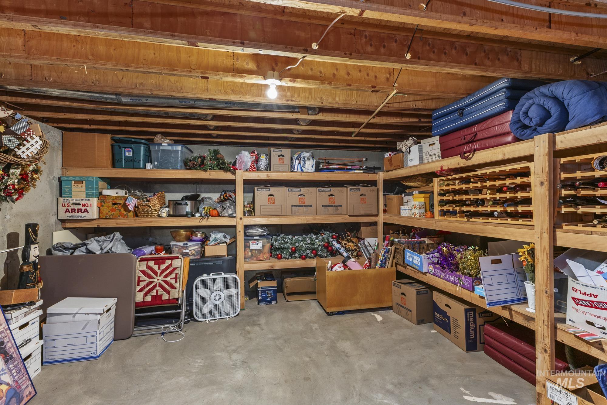 8550 W. Brookview Drive, Boise, Idaho 83709, 4 Bedrooms, 3 Bathrooms, Residential For Sale, Price $749,900,MLS 98966631