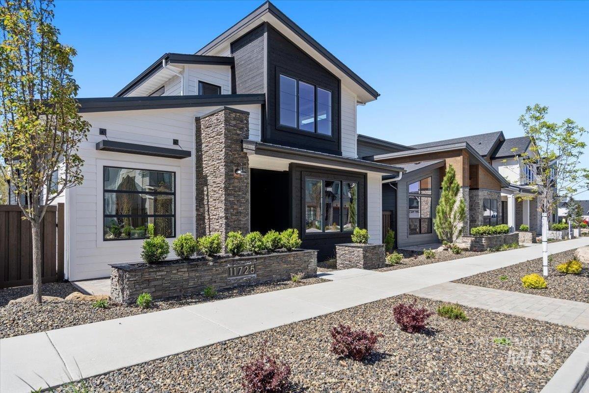 11725 N Rabbitbrush Way, Boise, Idaho 83714, 3 Bedrooms, 2.5 Bathrooms, Residential For Sale, Price $739,900, 98966633