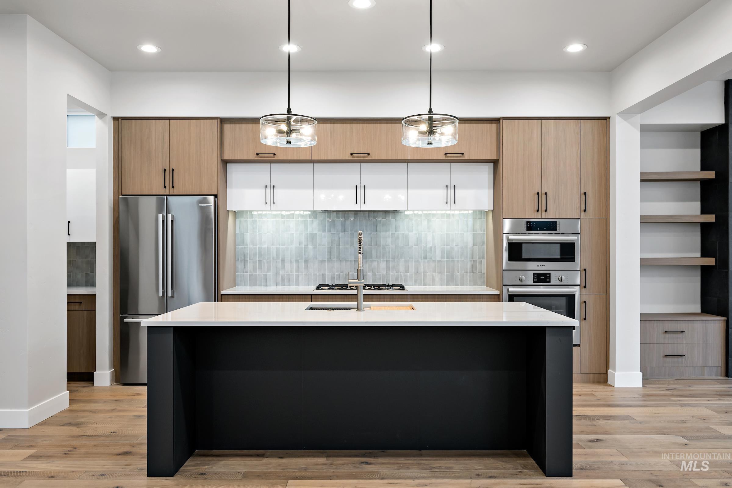 11725 N Rabbitbrush Way, Boise, Idaho 83714, 3 Bedrooms, 2.5 Bathrooms, Residential For Sale, Price $749,900,MLS 98966633