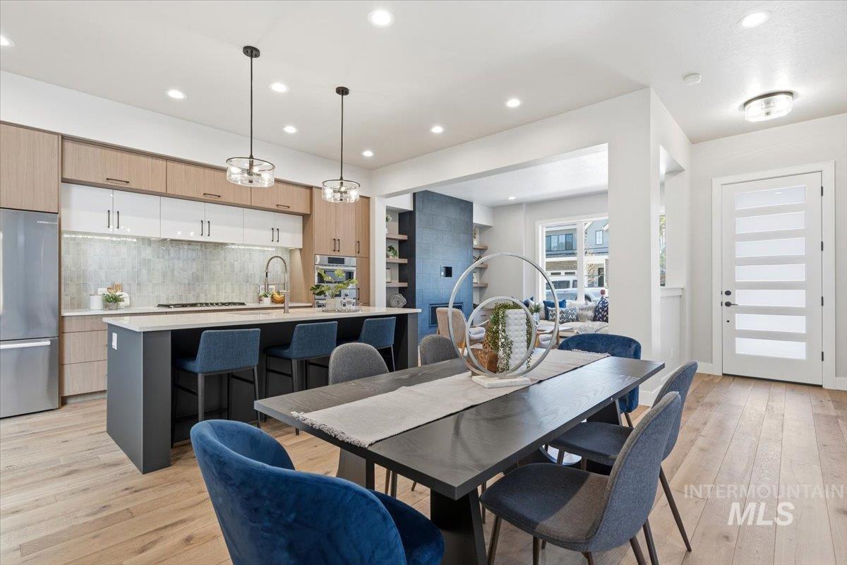 11725 N Rabbitbrush Way, Boise, Idaho 83714, 3 Bedrooms, 2.5 Bathrooms, Residential For Sale, Price $739,900, 98966633
