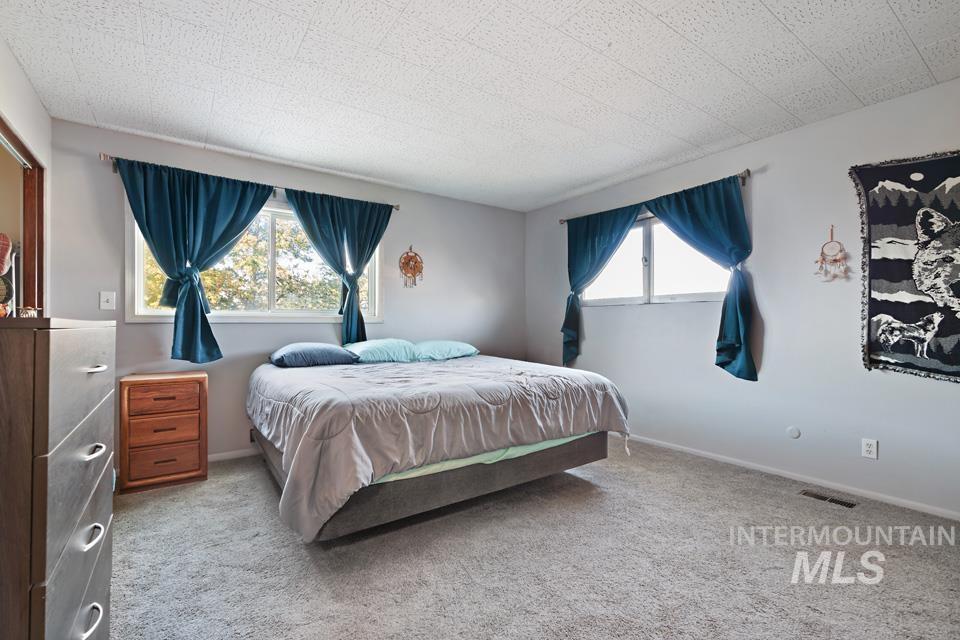 1825 NE 17th, Payette, Idaho 83661, 4 Bedrooms, 3 Bathrooms, Residential For Sale, Price $515,000,MLS 98966634