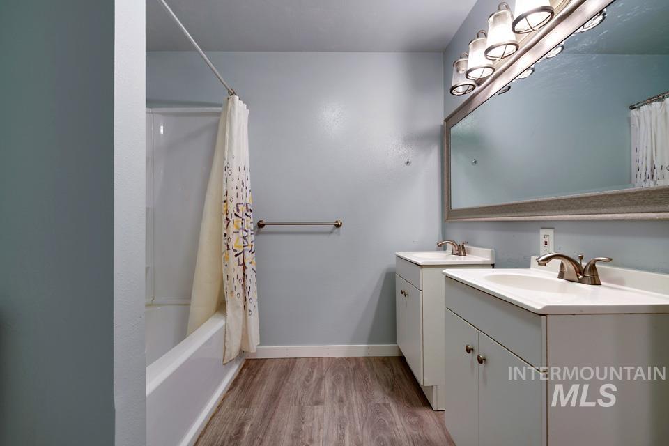 1825 NE 17th, Payette, Idaho 83661, 4 Bedrooms, 3 Bathrooms, Residential For Sale, Price $515,000,MLS 98966634