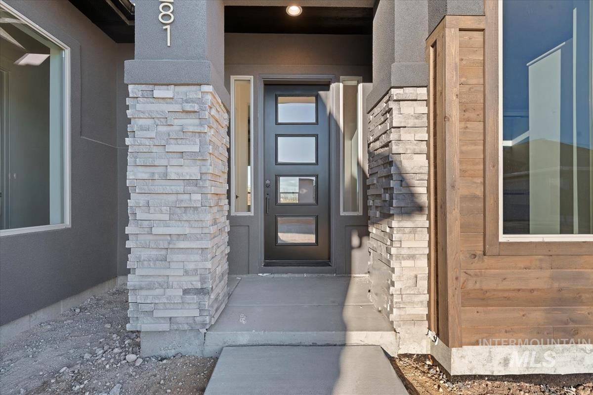 11281 S Corballis Ln, Kuna, Idaho 83634, 3 Bedrooms, 3 Bathrooms, Residential For Sale, Price $599,880,MLS 98966637